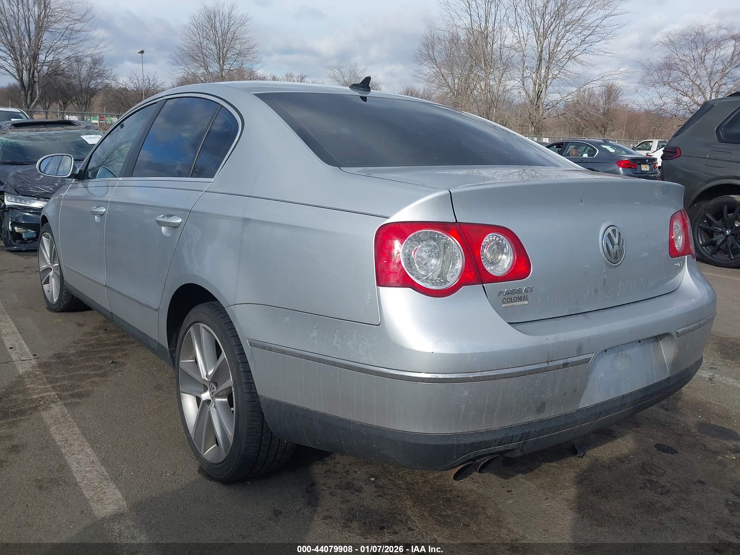 VOLKSWAGEN PASSAT image 3