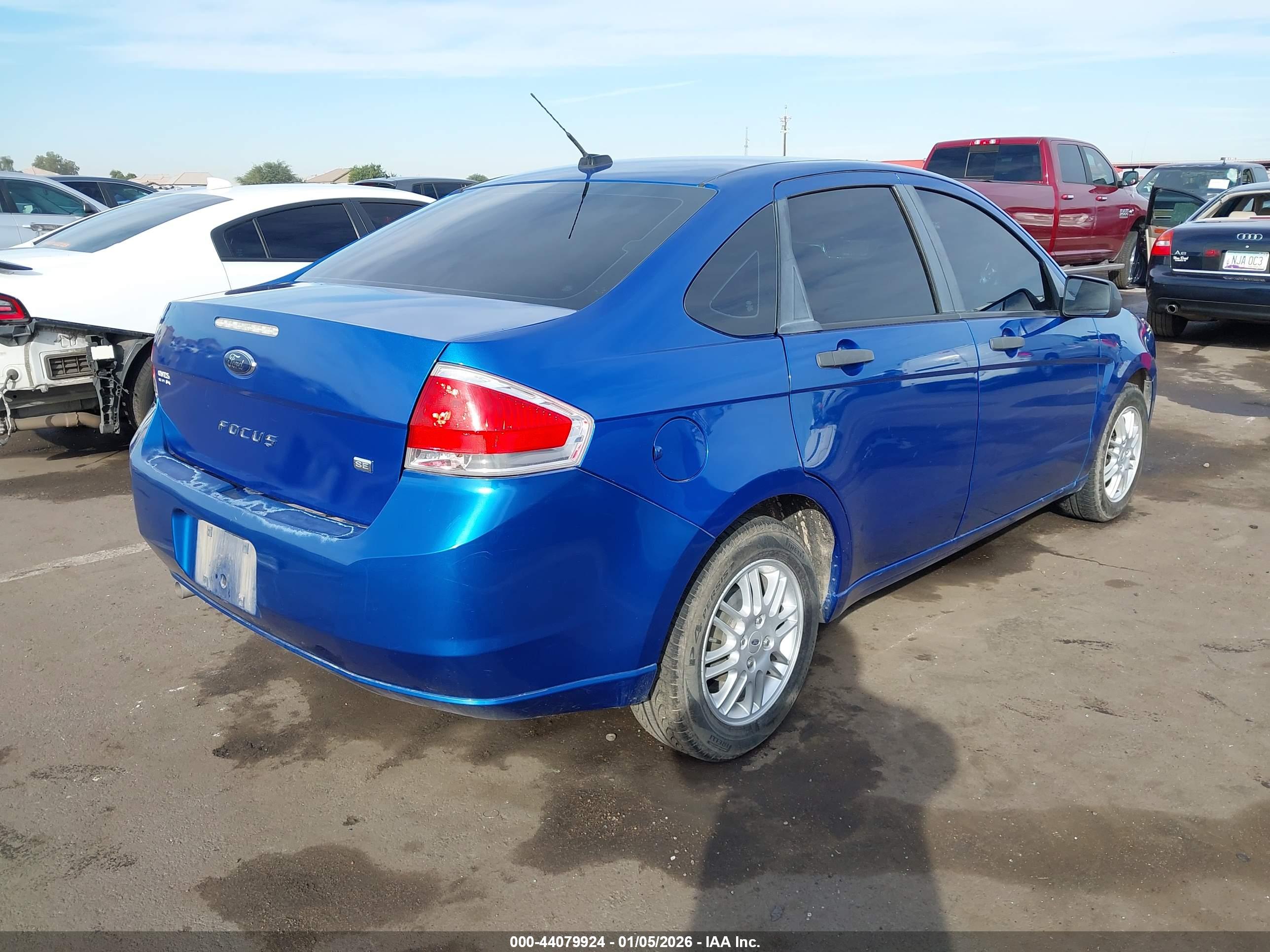 FORD FOCUS image 4