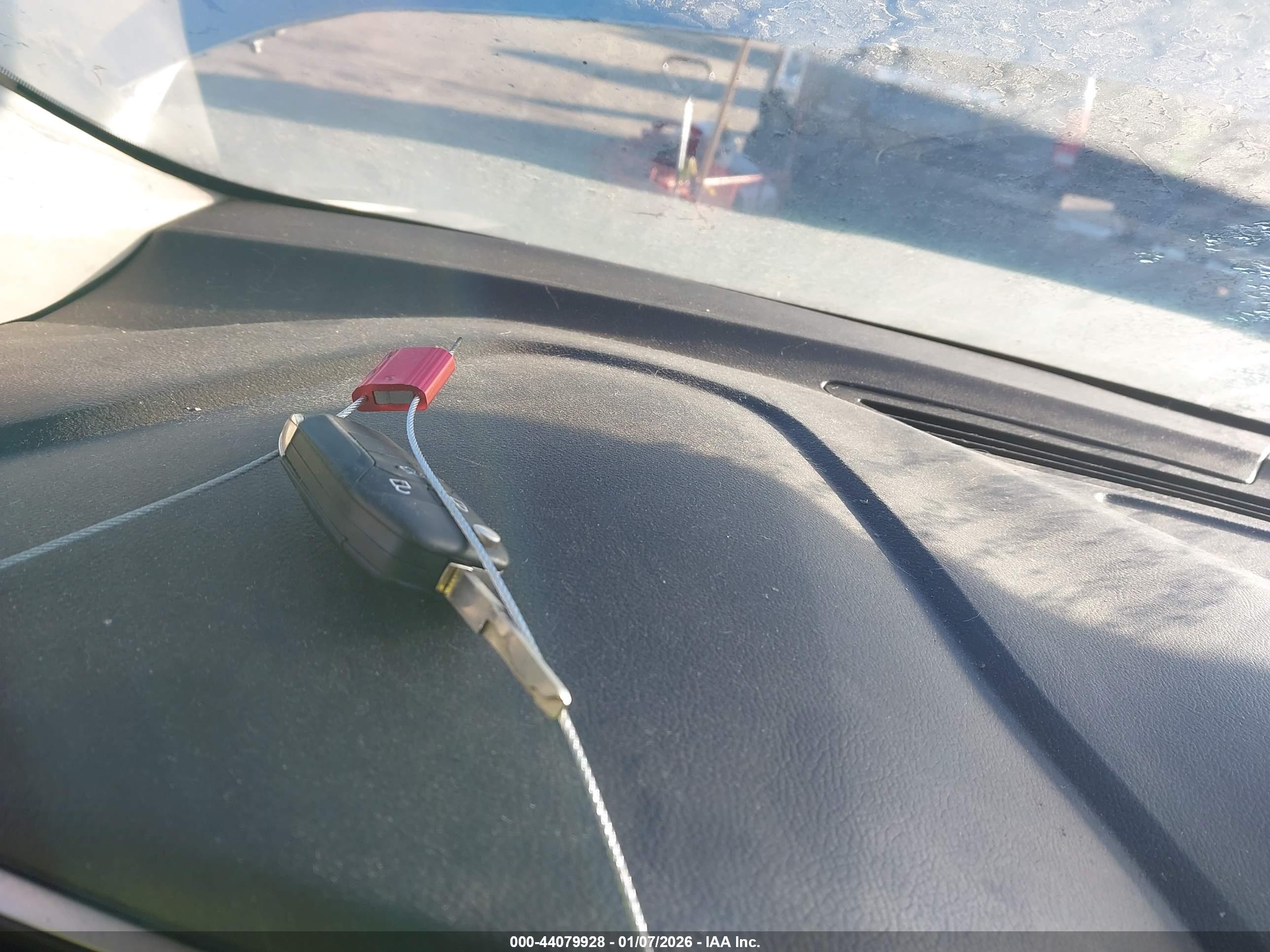 FORD FUSION image 11