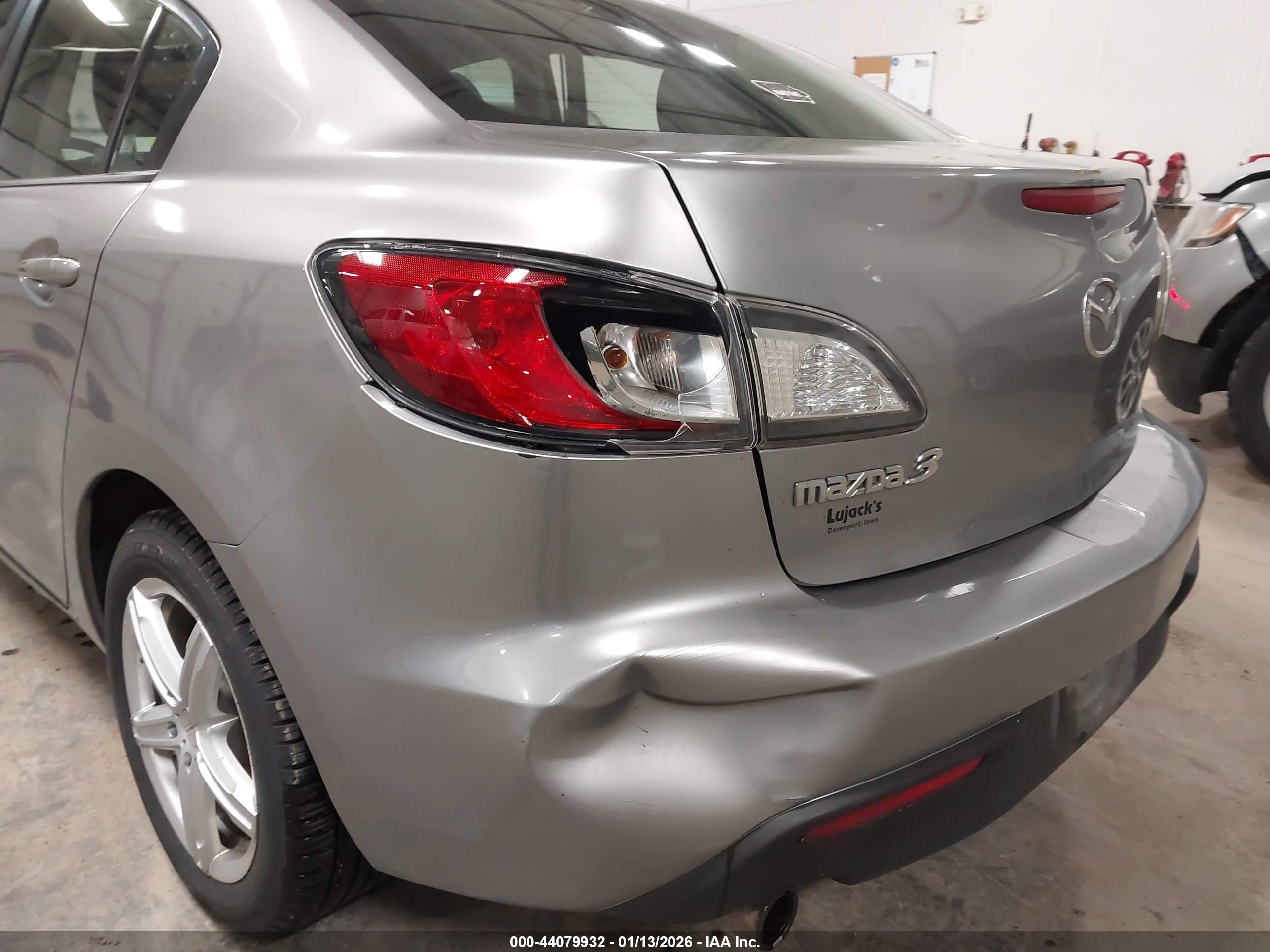 MAZDA MAZDA3 image 6