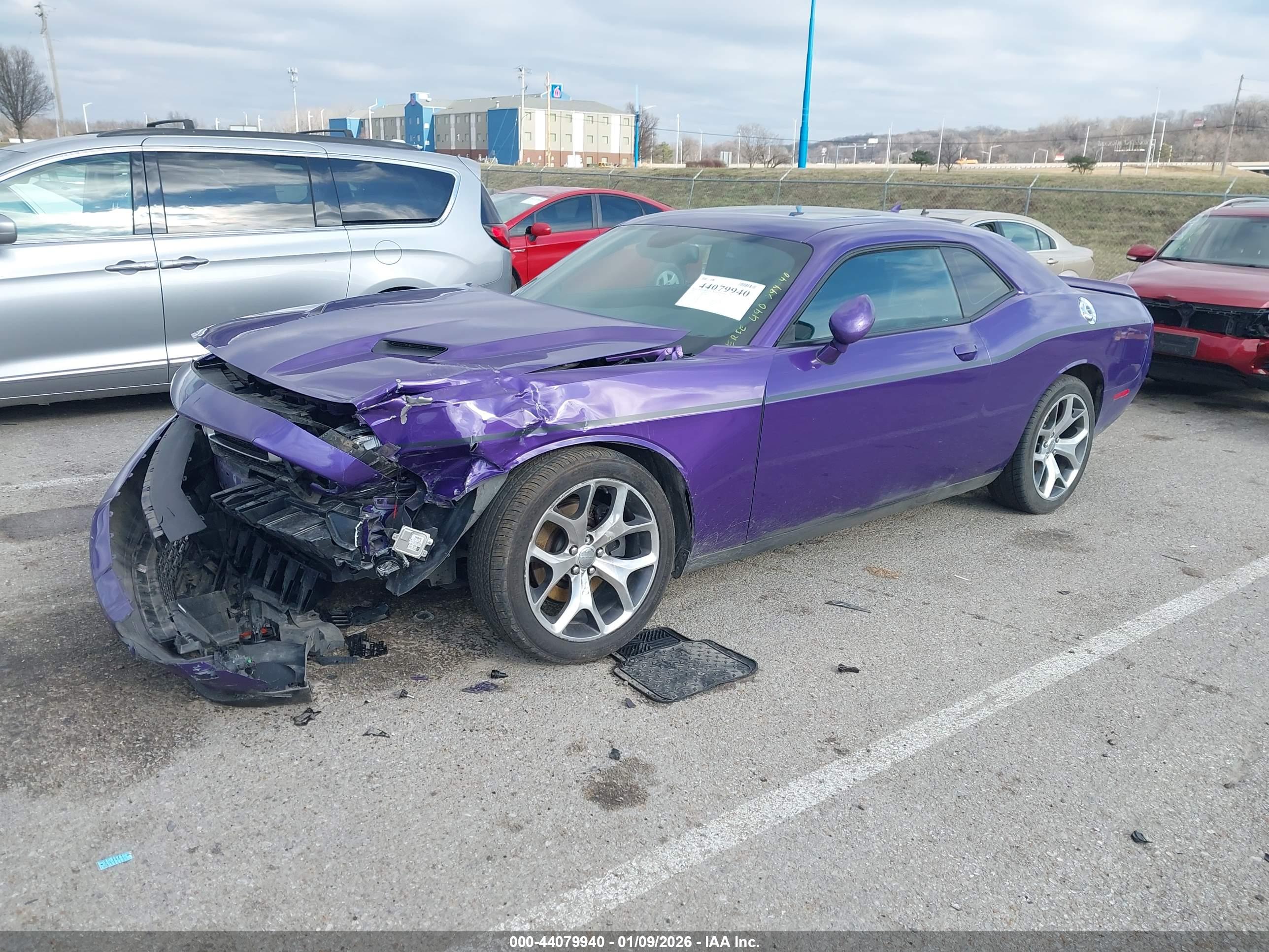 DODGE CHALLENGER image 2