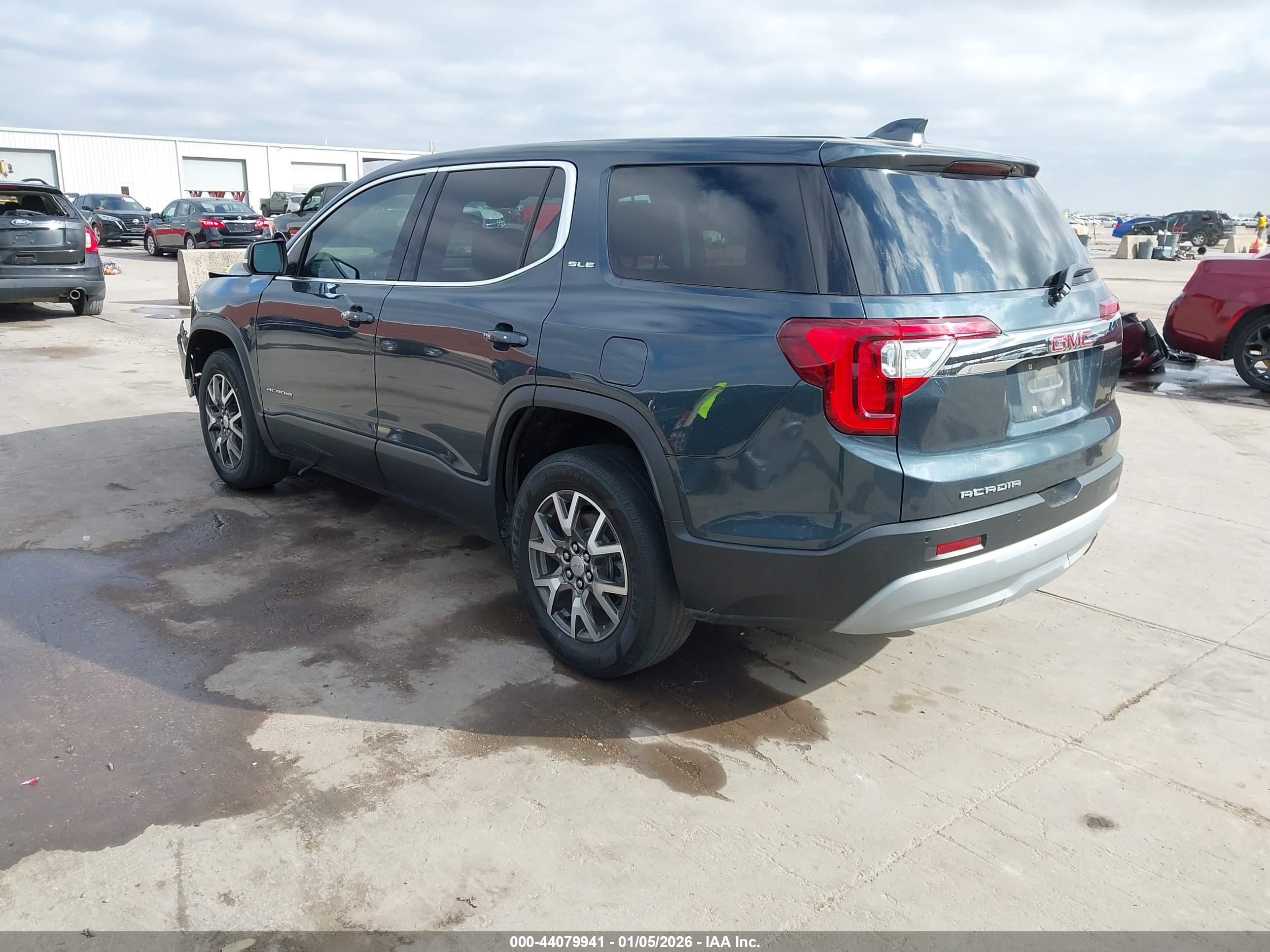 GMC ACADIA image 3