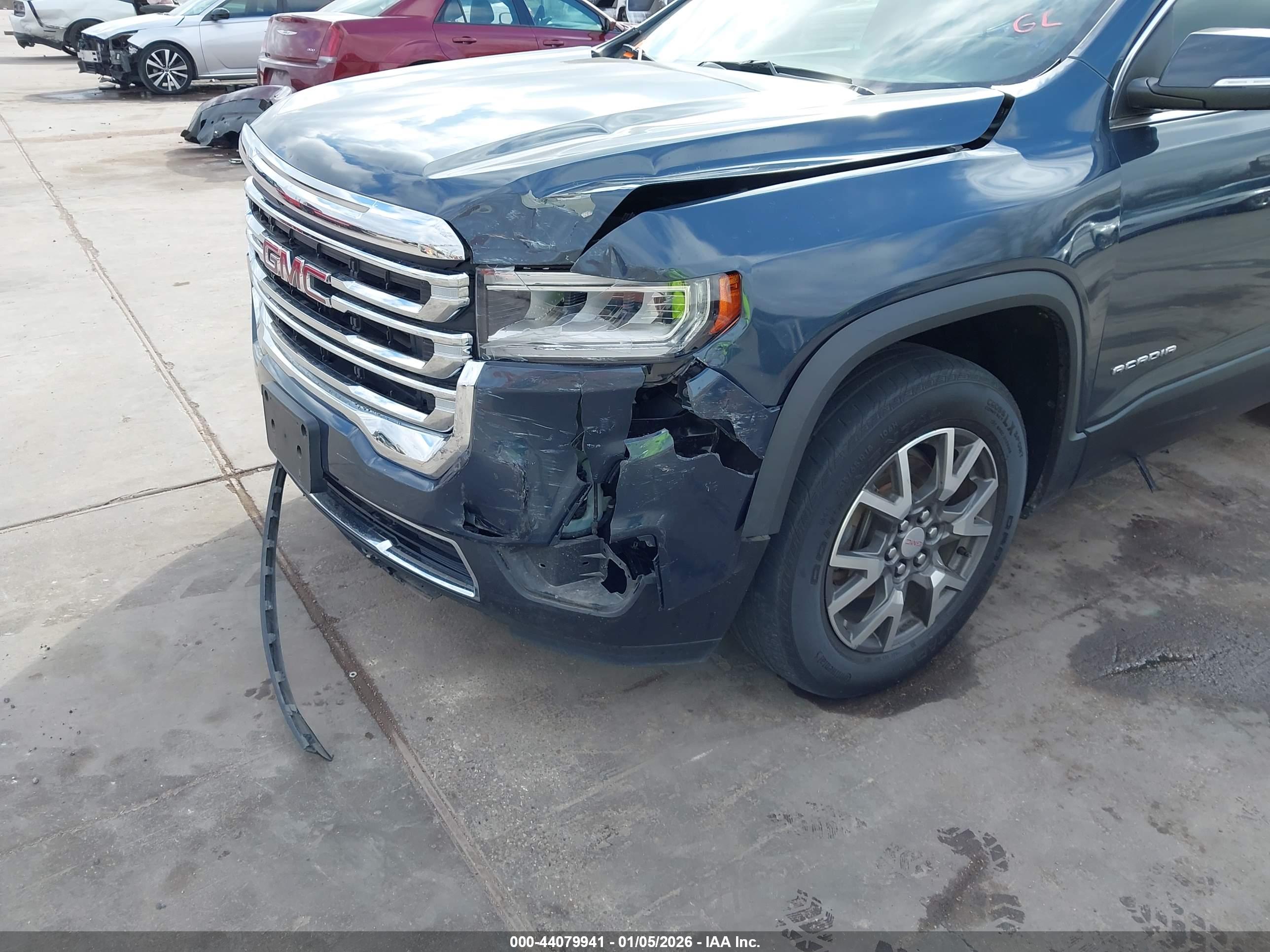 GMC ACADIA image 6