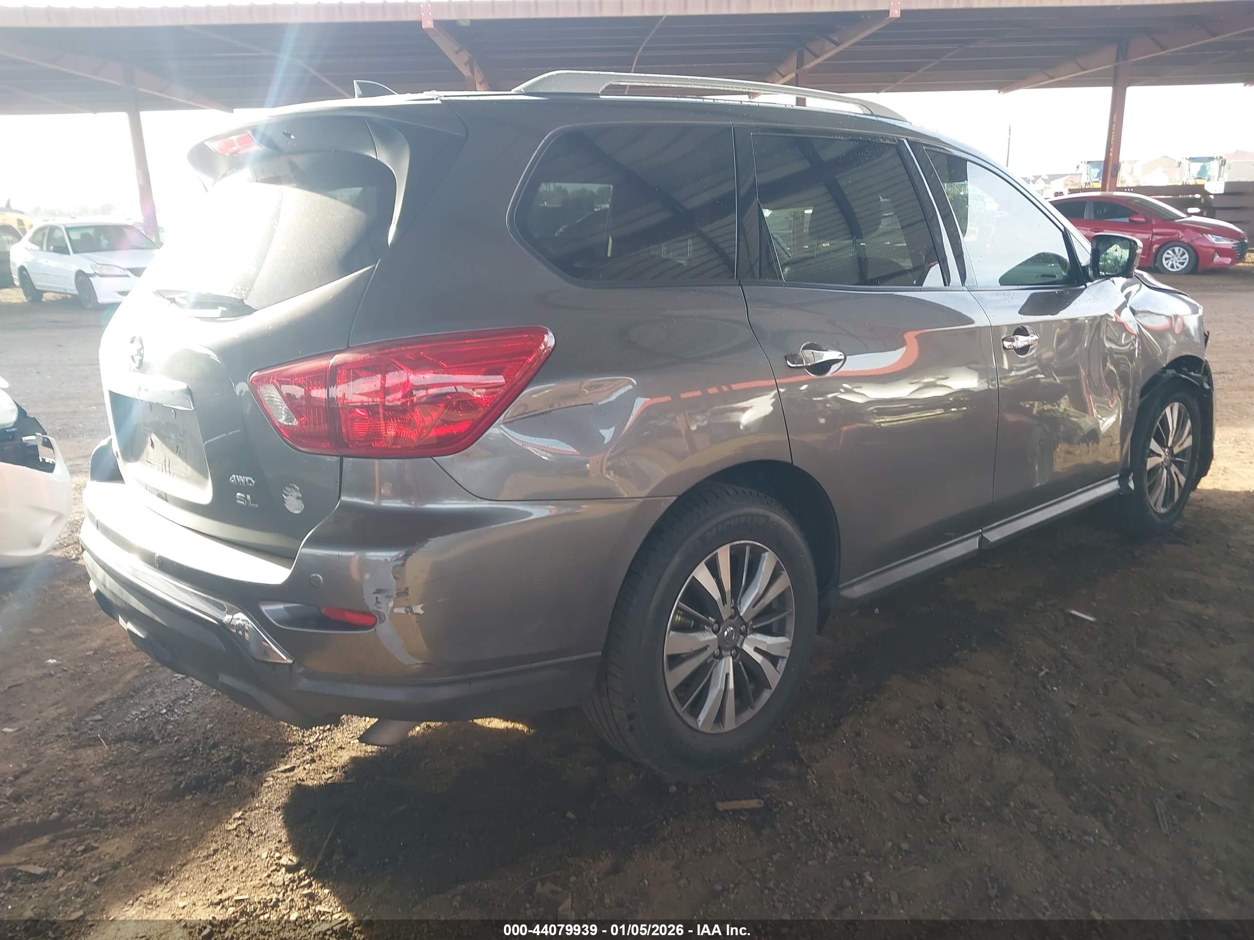 NISSAN PATHFINDER image 4