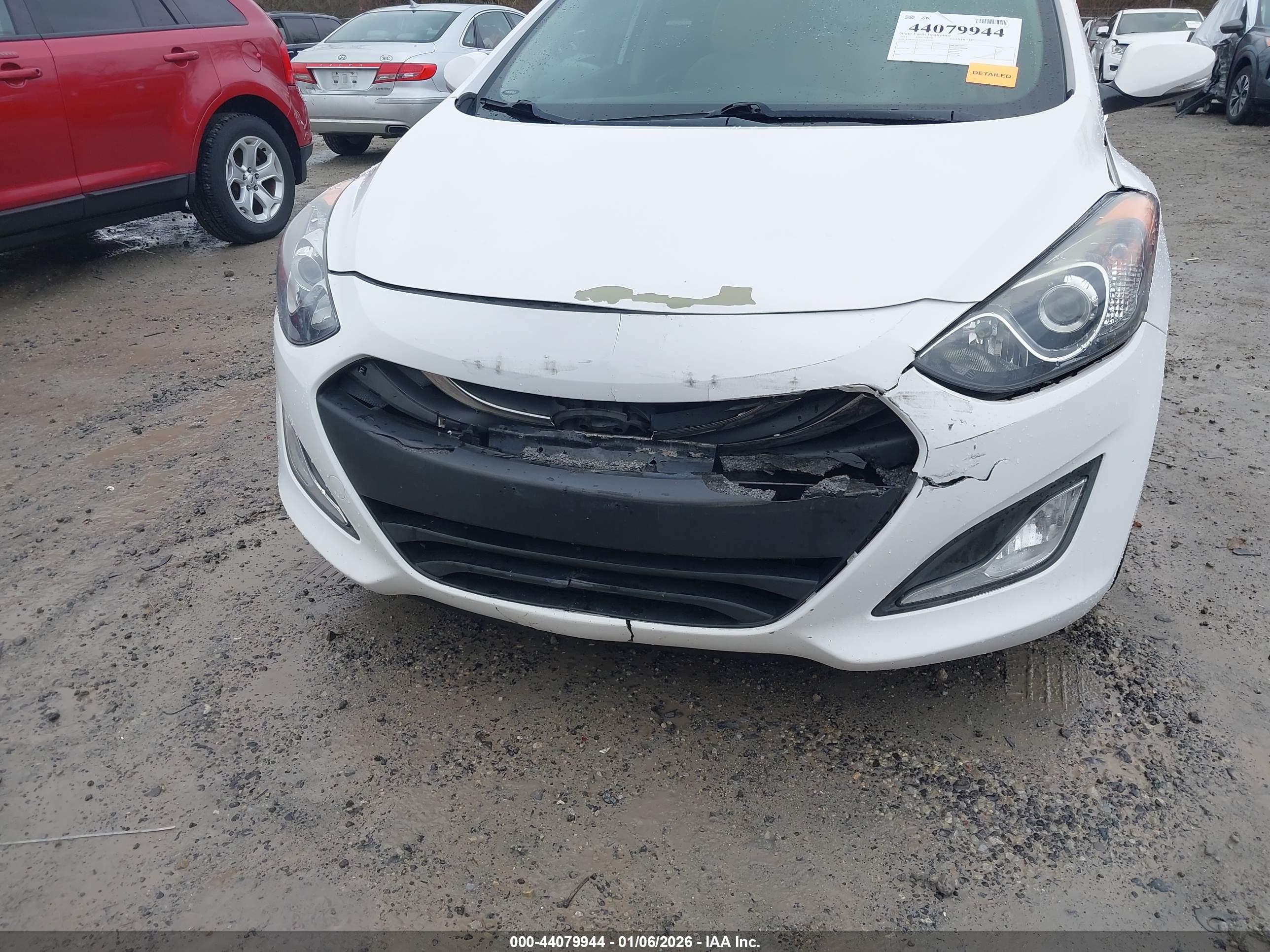 HYUNDAI ELANTRA image 6