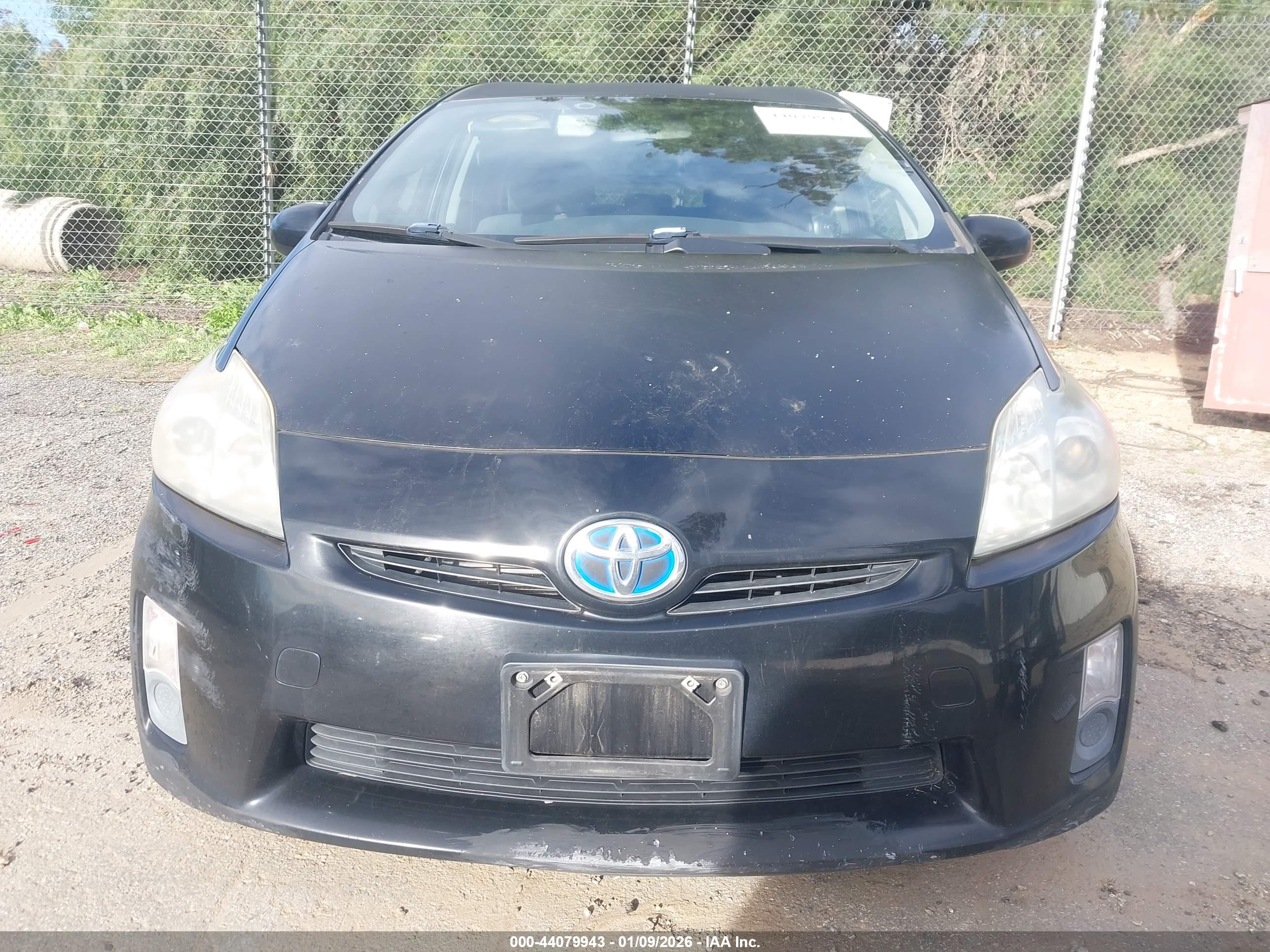 TOYOTA PRIUS image 6