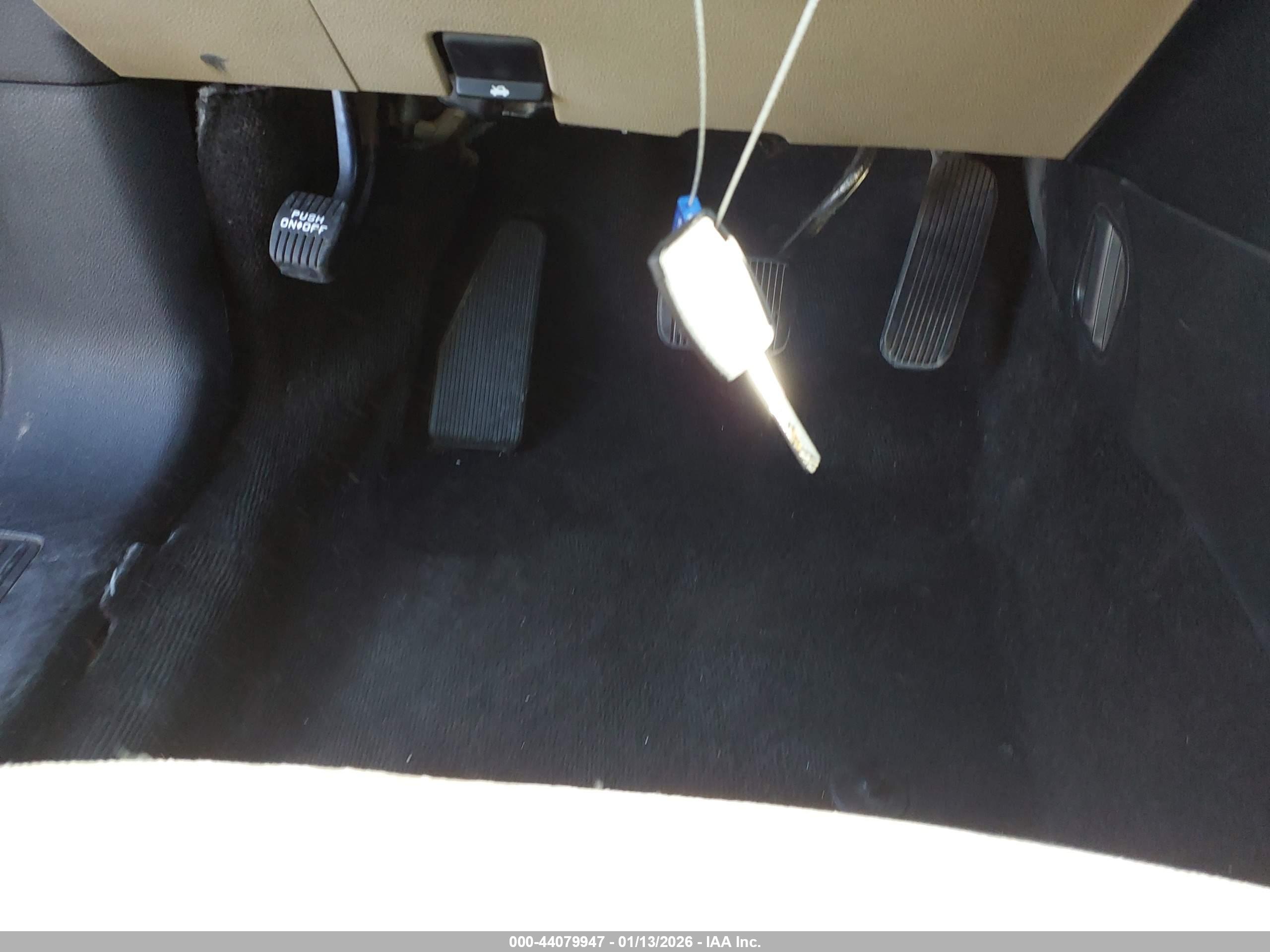 FORD EXPLORER image 11