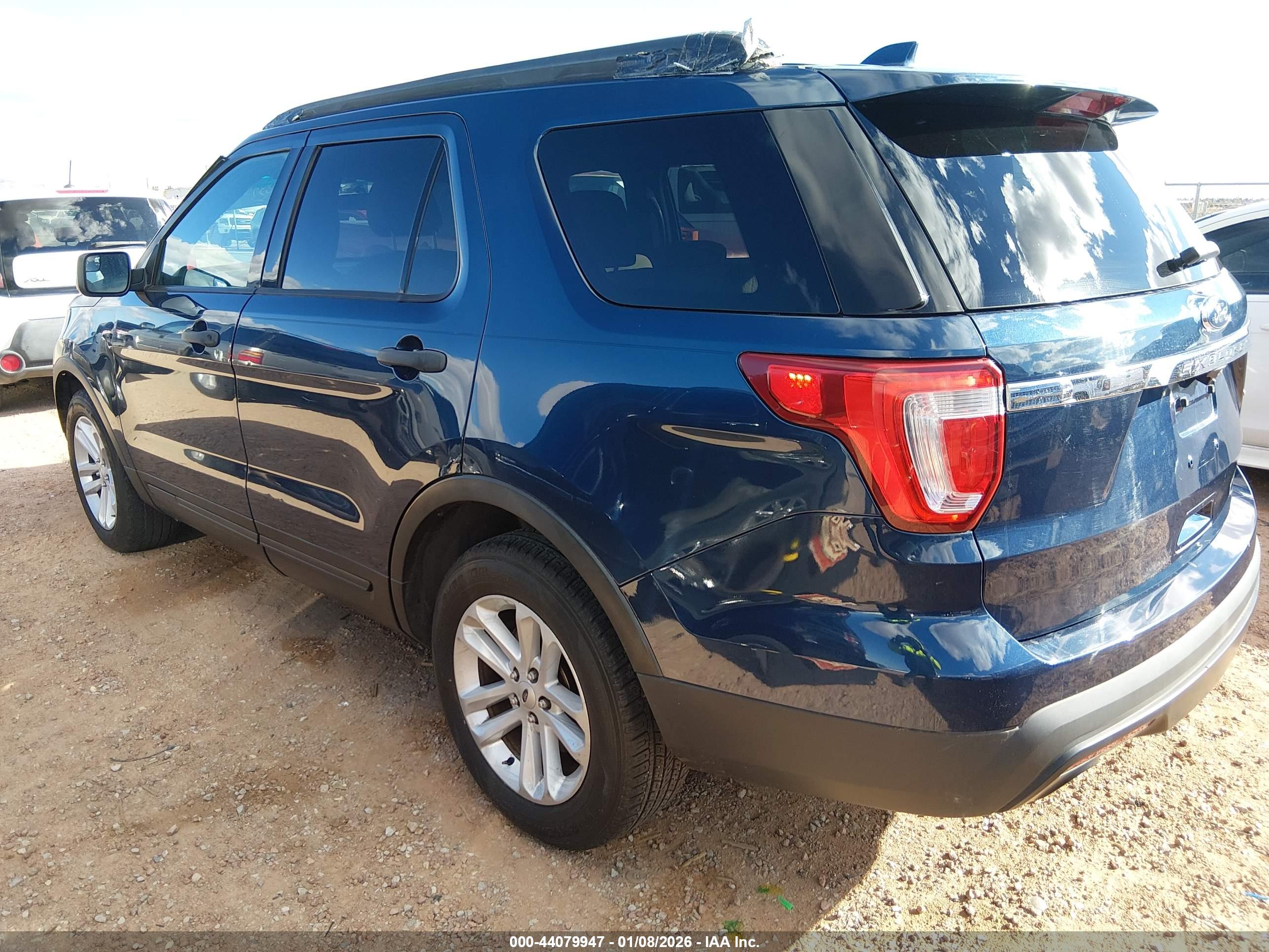 FORD EXPLORER image 3