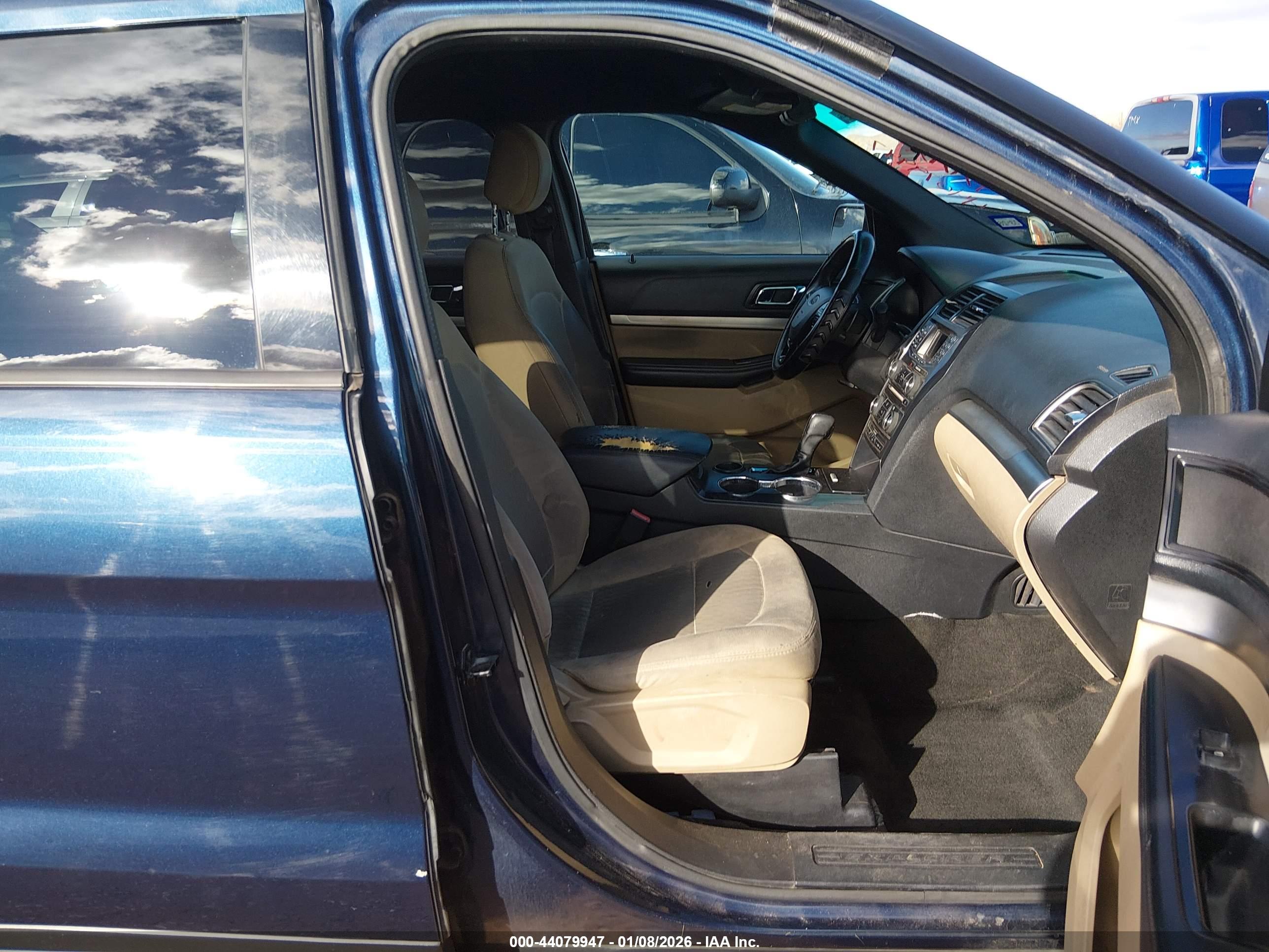 FORD EXPLORER image 5