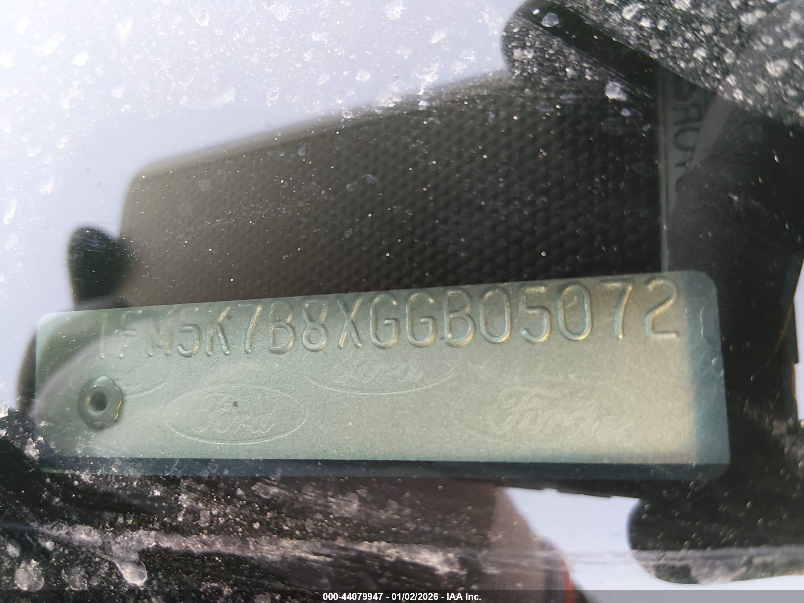 FORD EXPLORER image 9