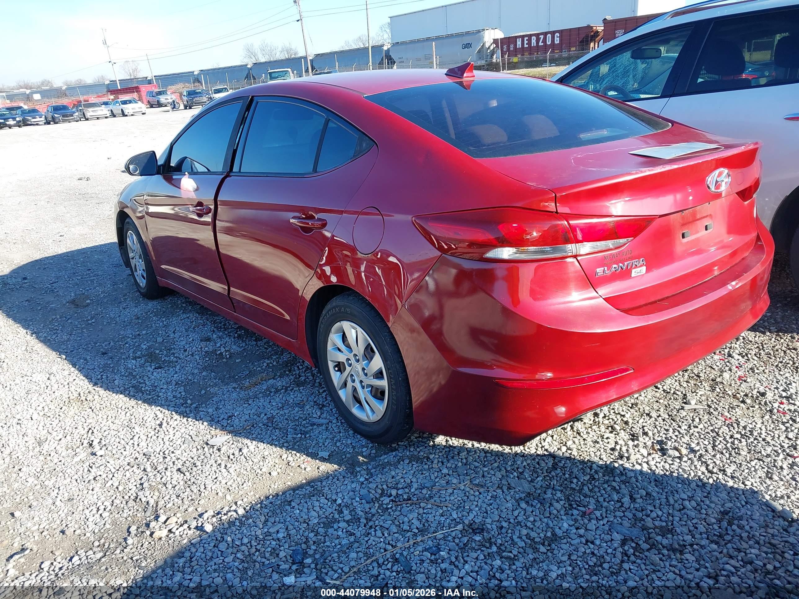 HYUNDAI ELANTRA image 3