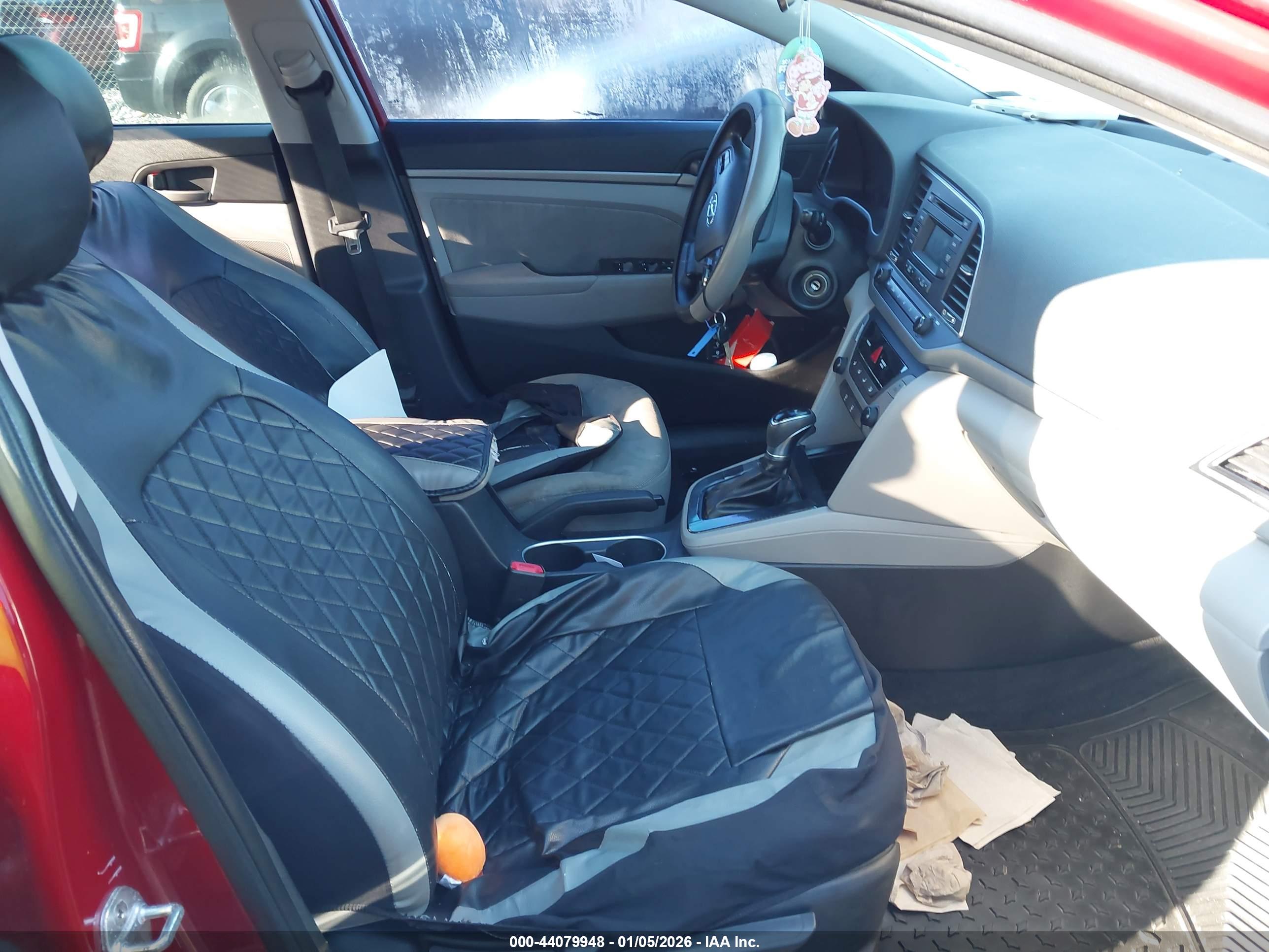 HYUNDAI ELANTRA image 5