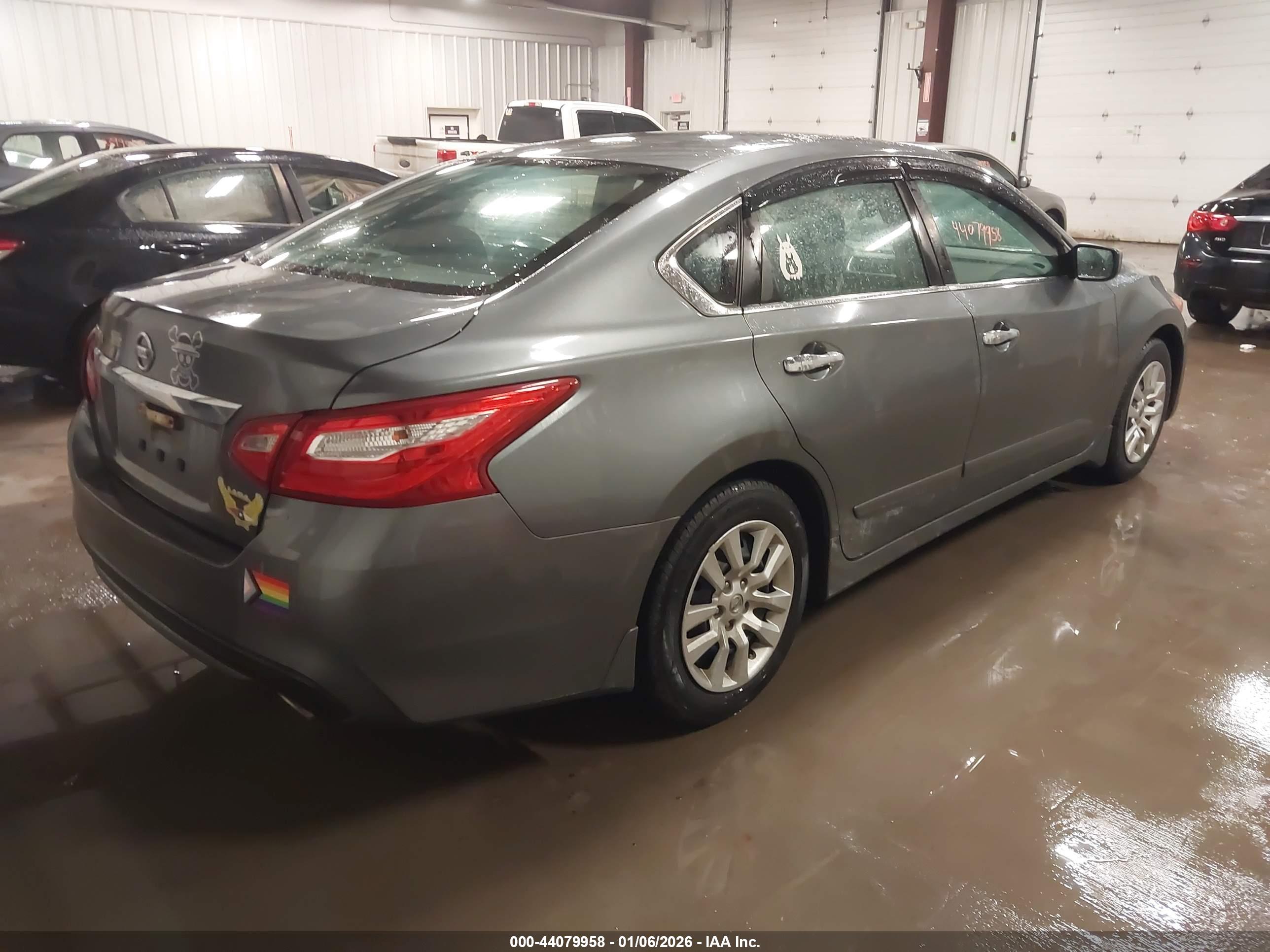 NISSAN ALTIMA image 4