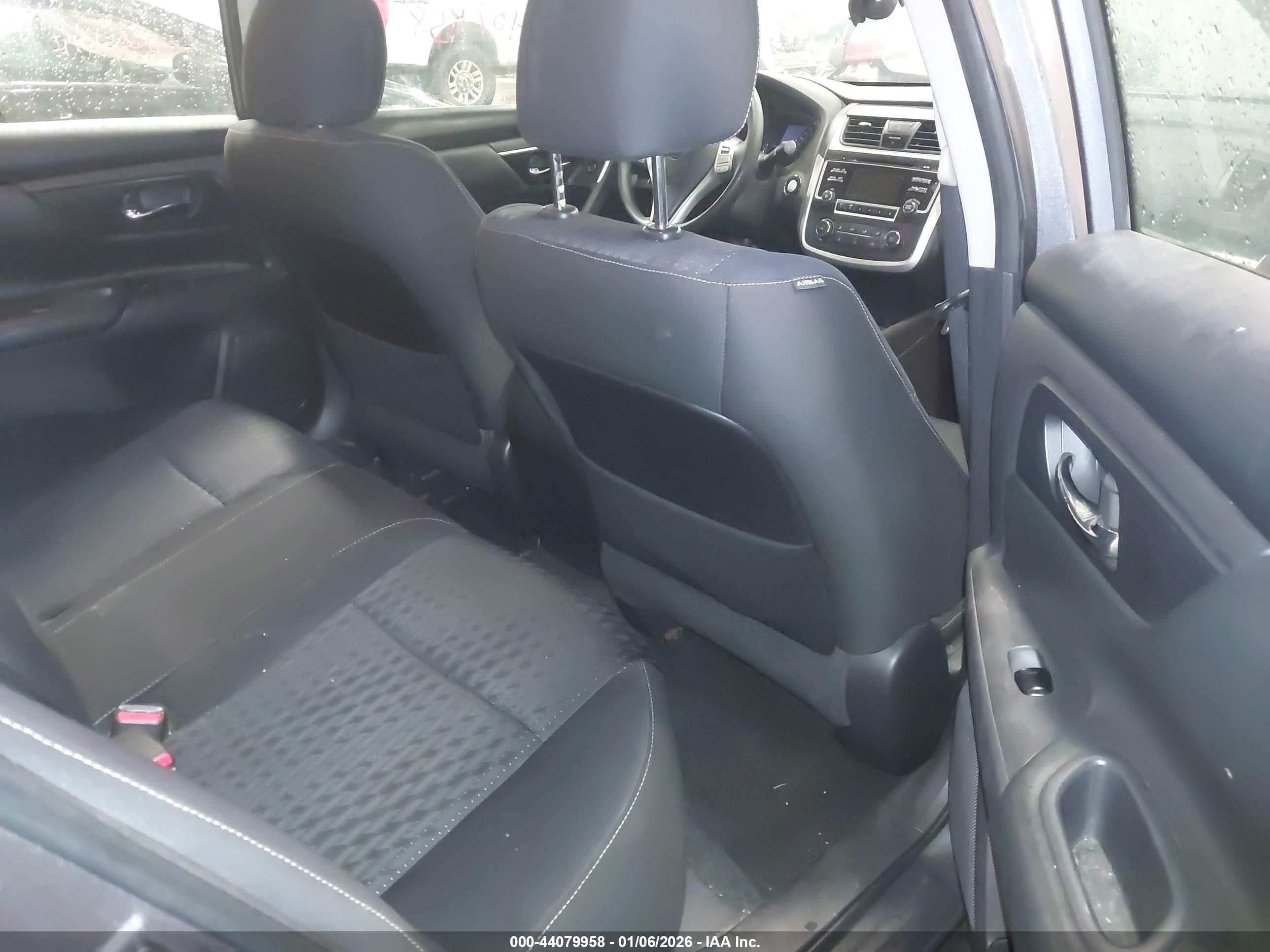 NISSAN ALTIMA image 8