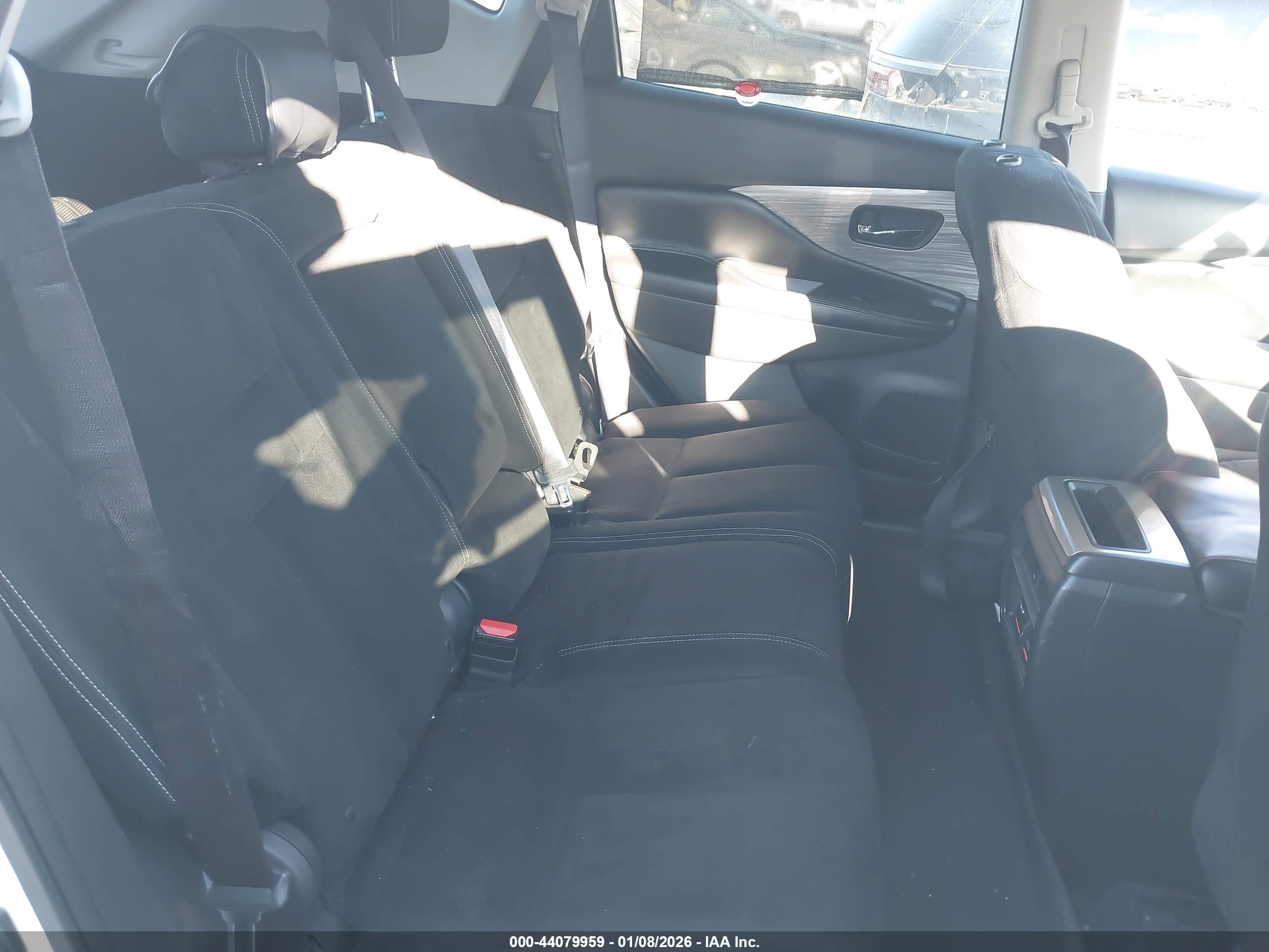 NISSAN MURANO image 8