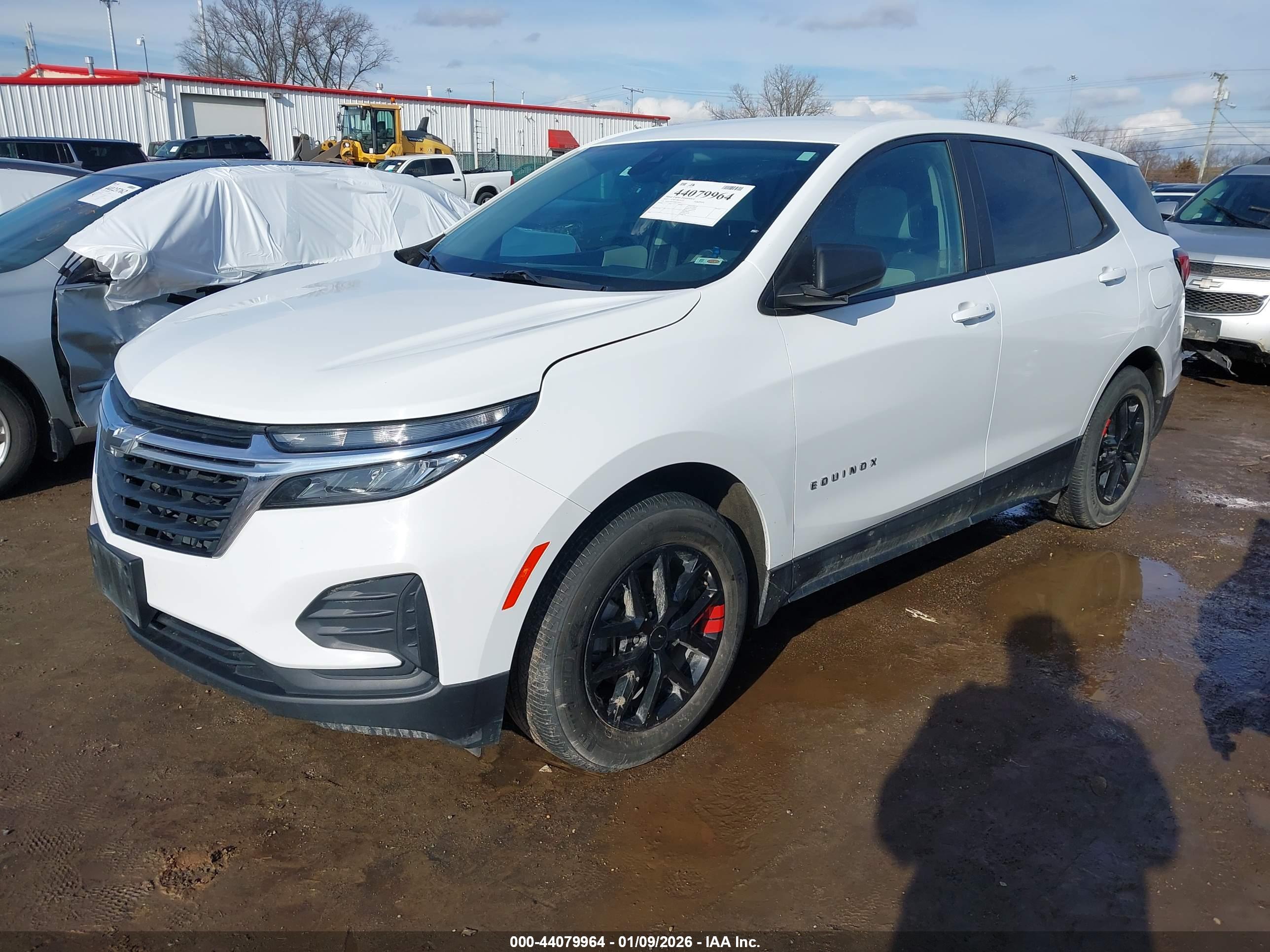 CHEVROLET EQUINOX image 2