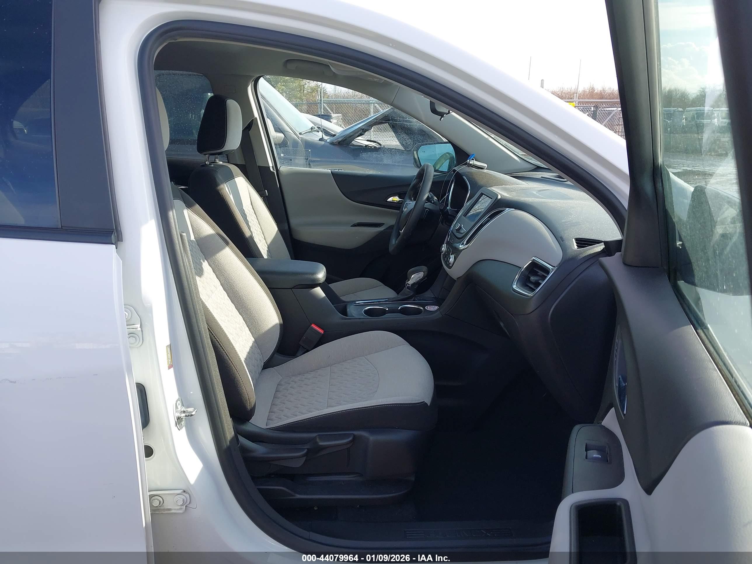 CHEVROLET EQUINOX image 5