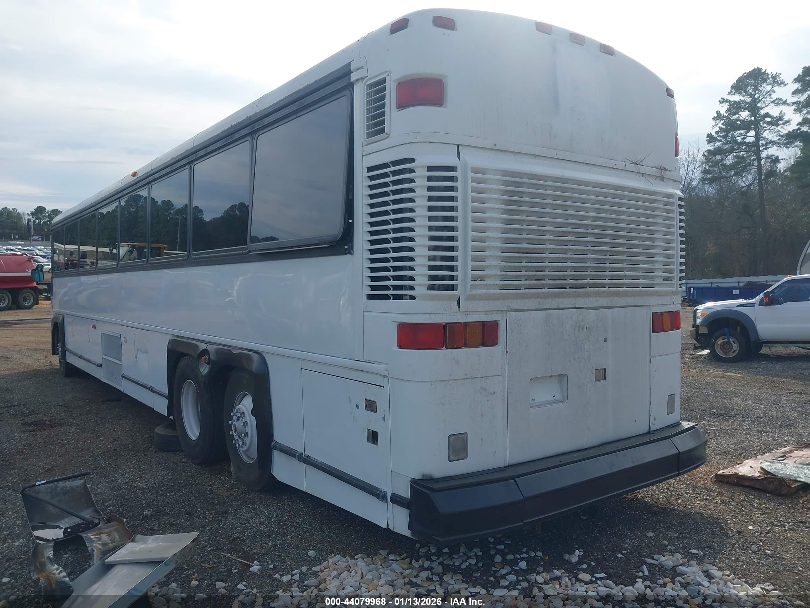 MOTOR COACH image 3