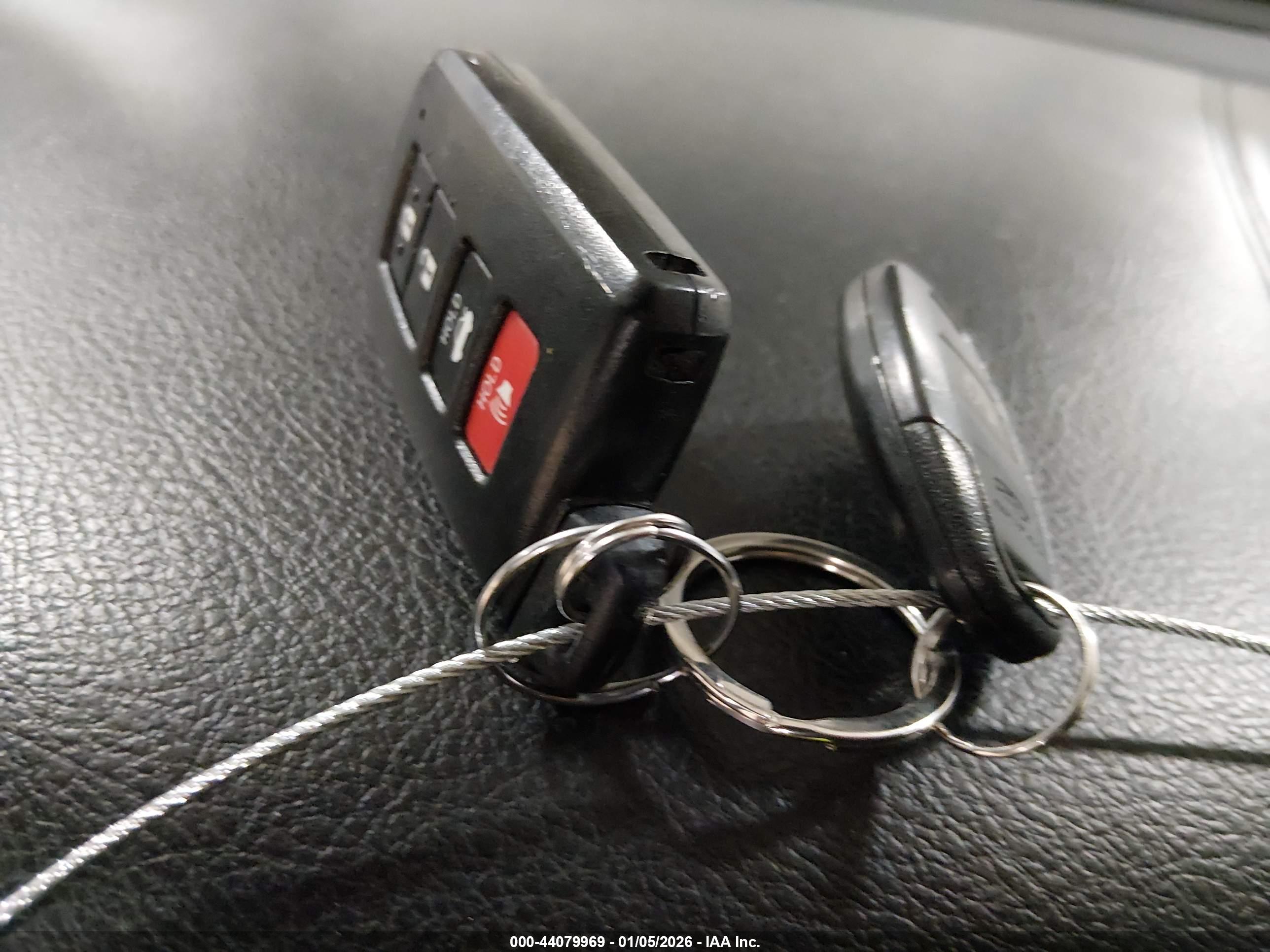 TOYOTA AVALON image 11