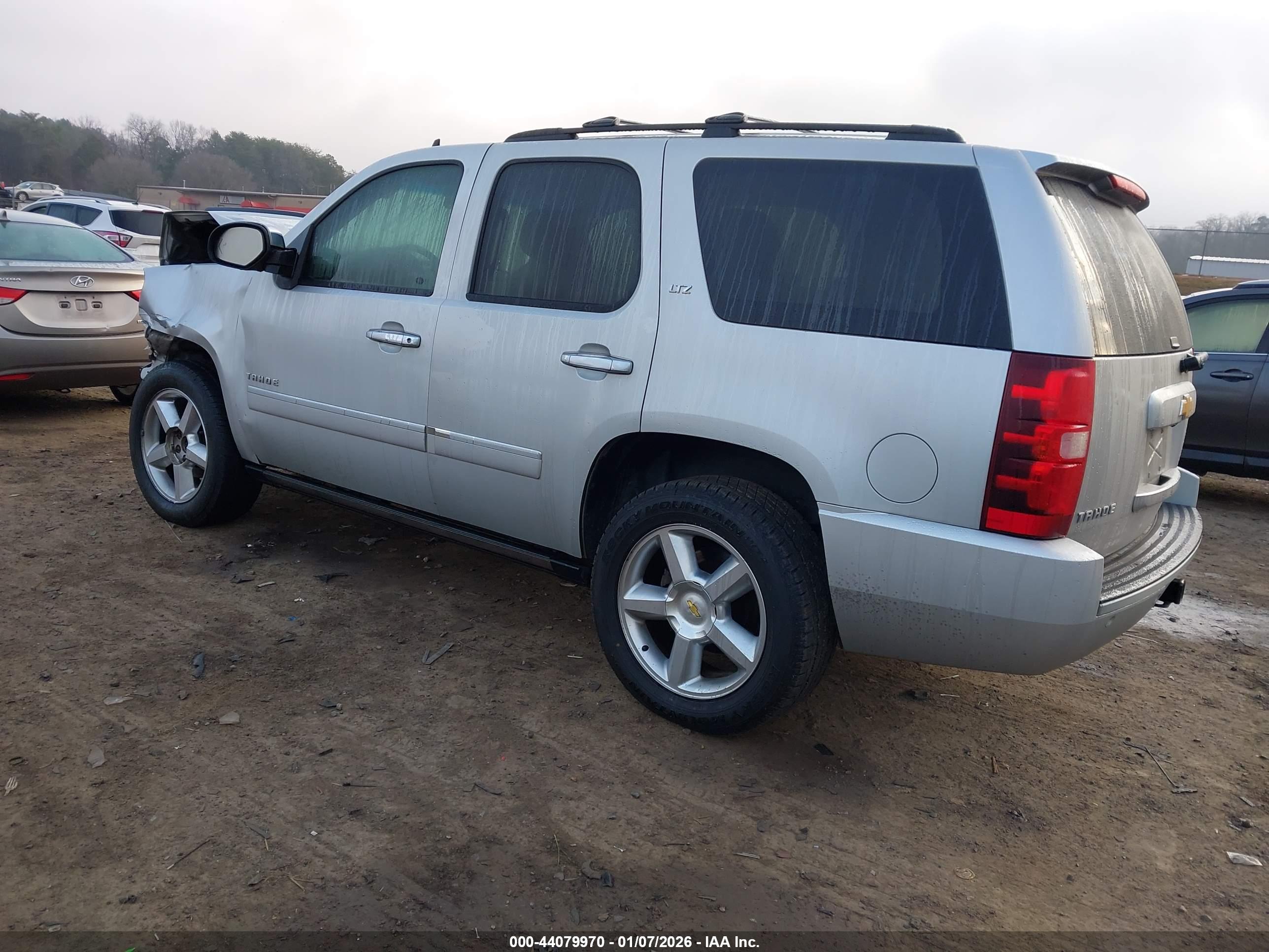 CHEVROLET TAHOE image 3