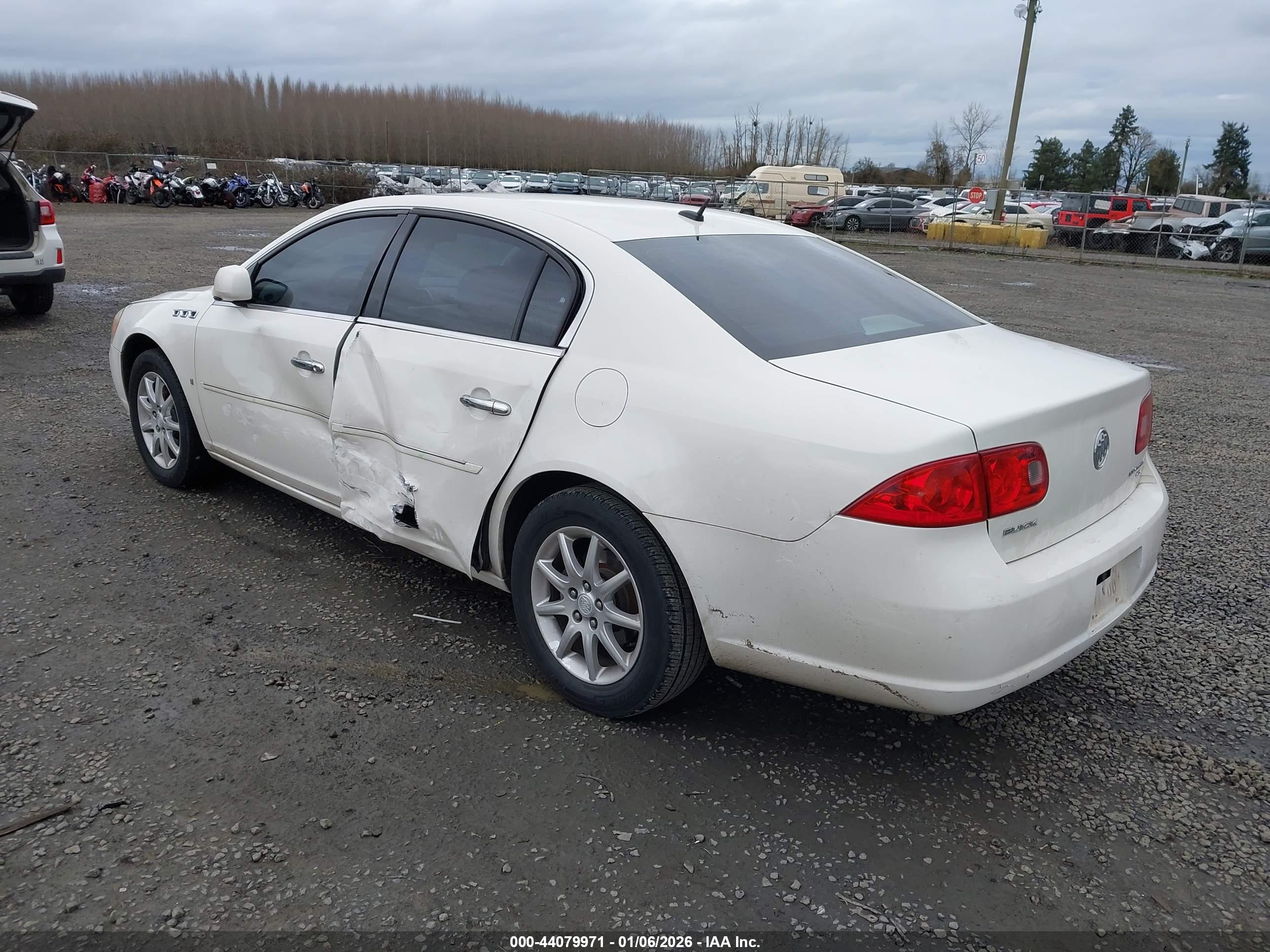 BUICK LUCERNE image 3