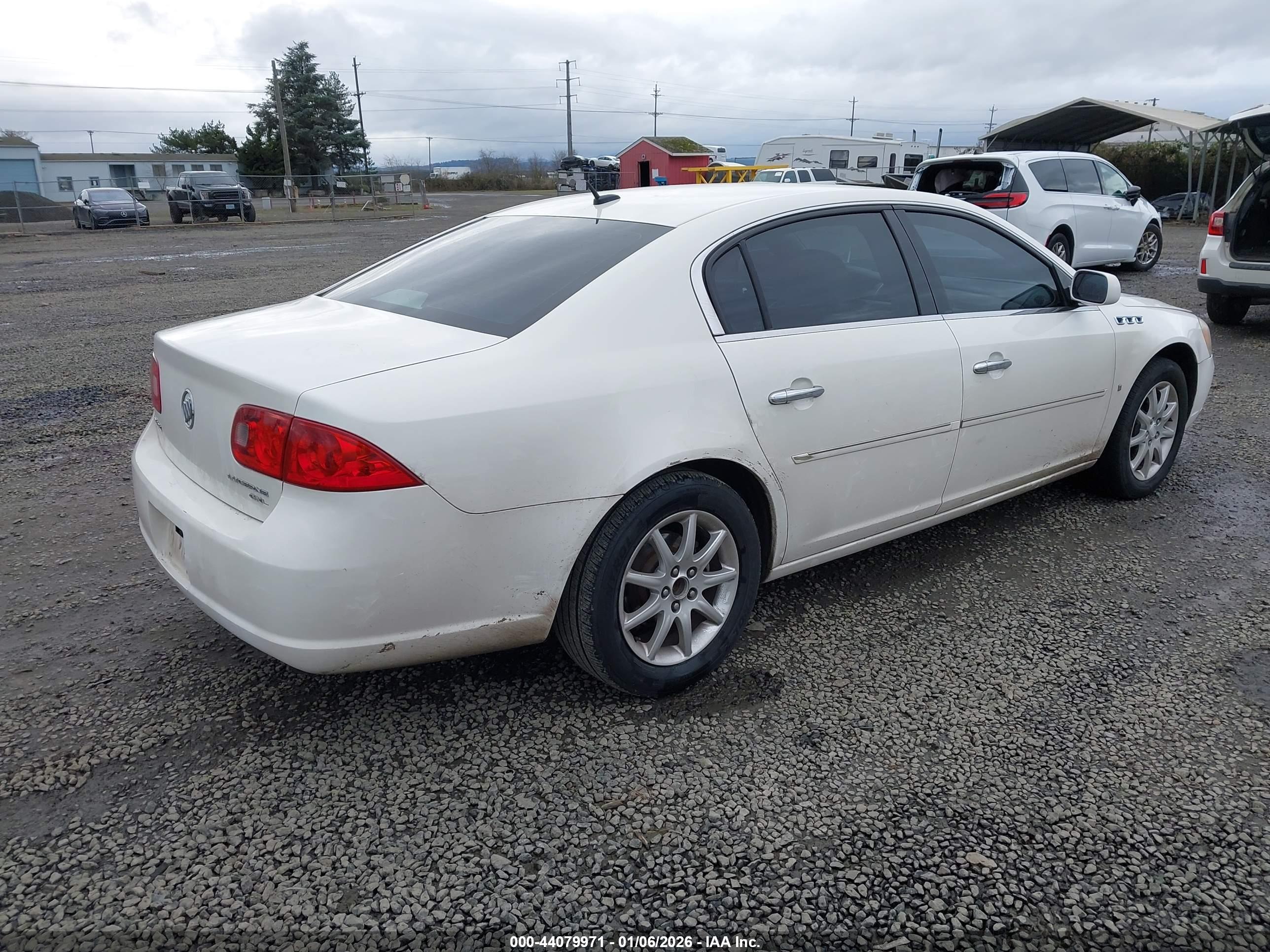 BUICK LUCERNE image 4