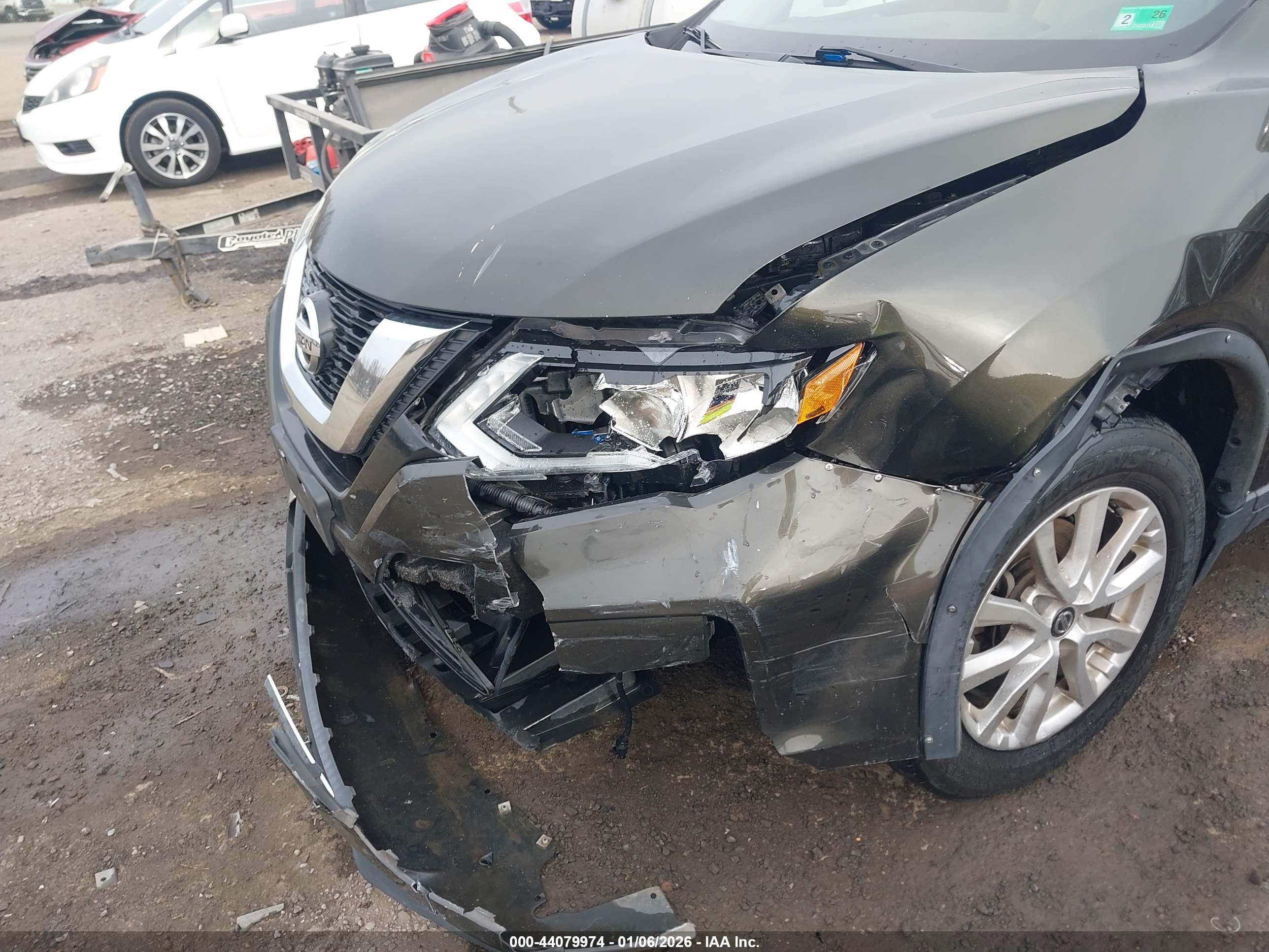 NISSAN ROGUE image 6