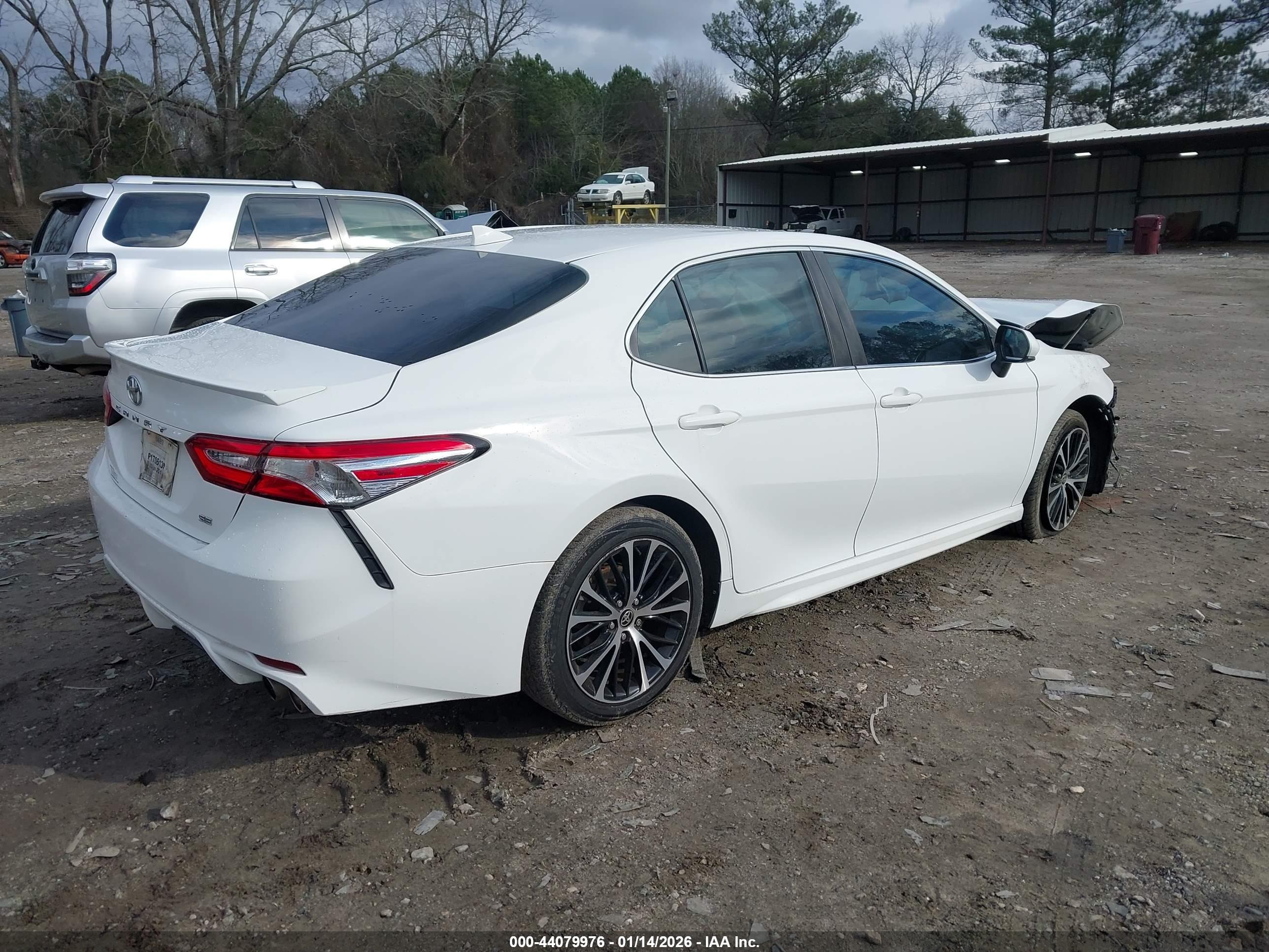 TOYOTA CAMRY image 4
