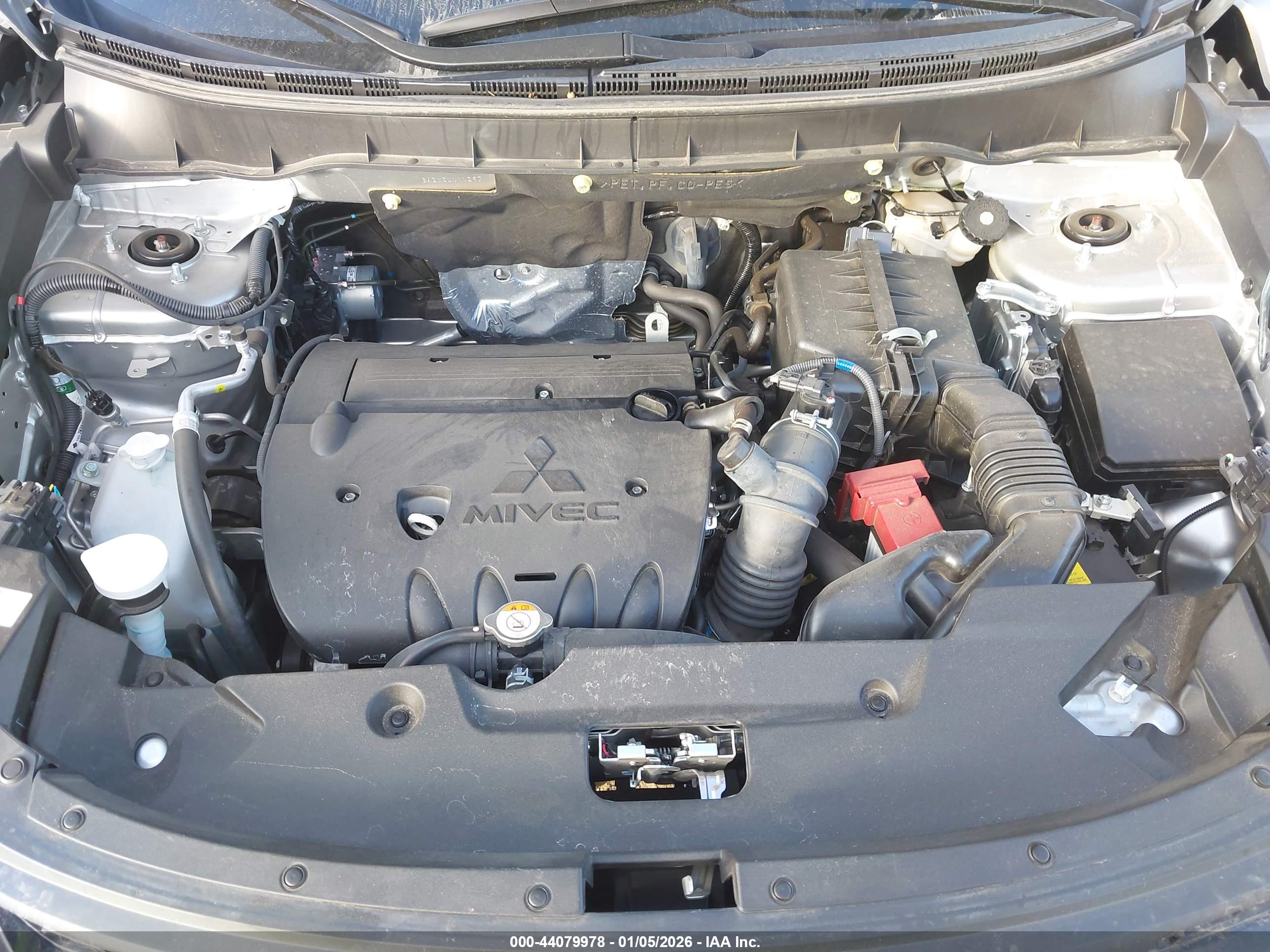 MITSUBISHI OUTLANDER image 10