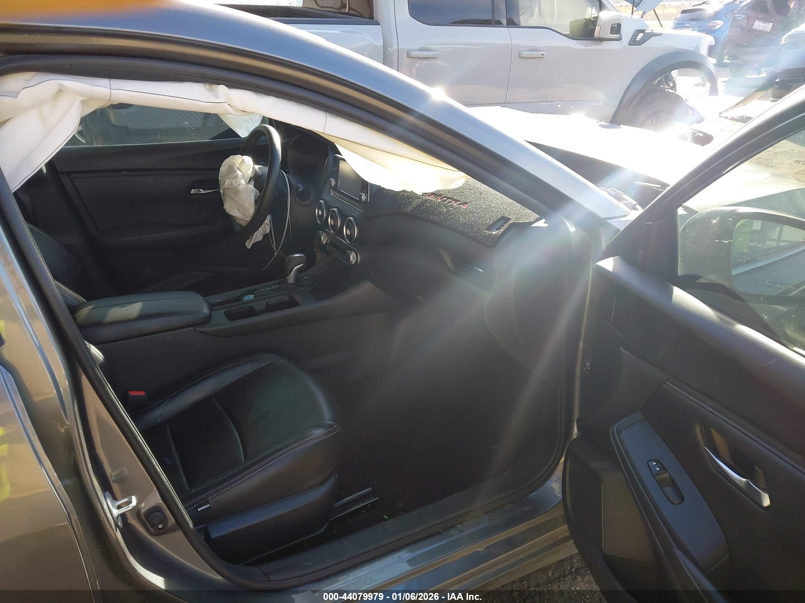 NISSAN SENTRA image 5