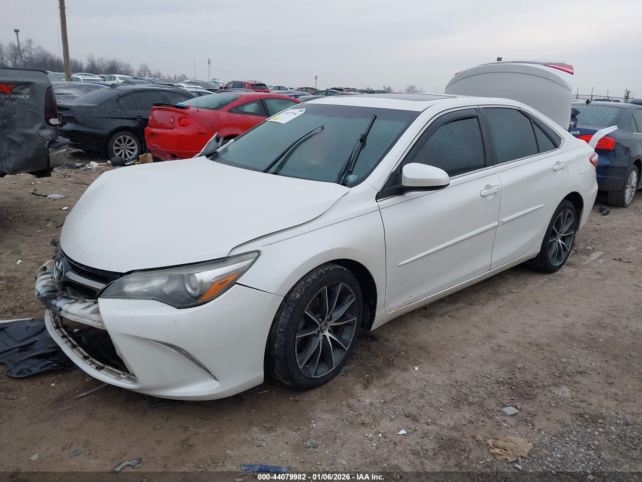 TOYOTA CAMRY image 2