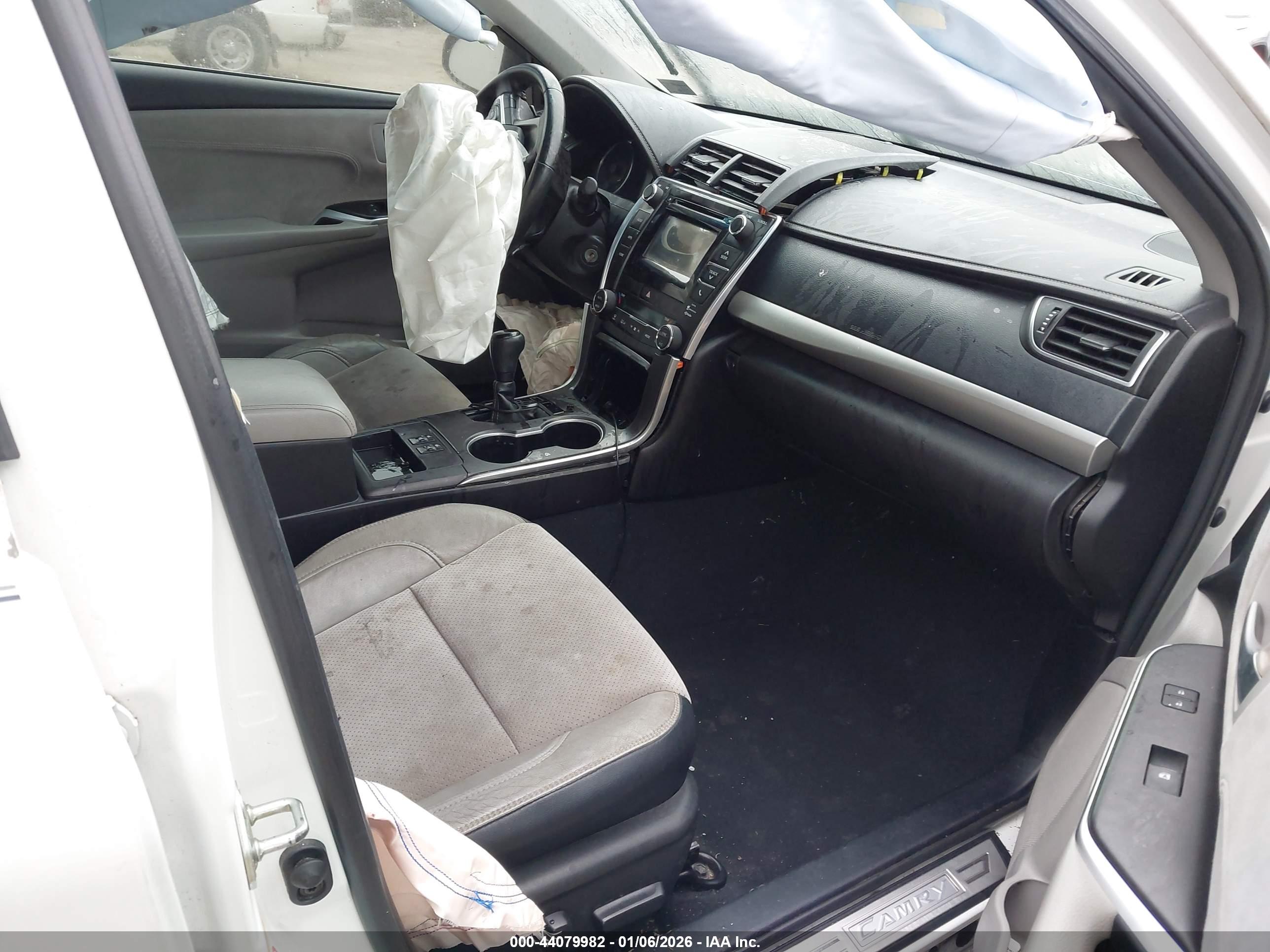TOYOTA CAMRY image 5
