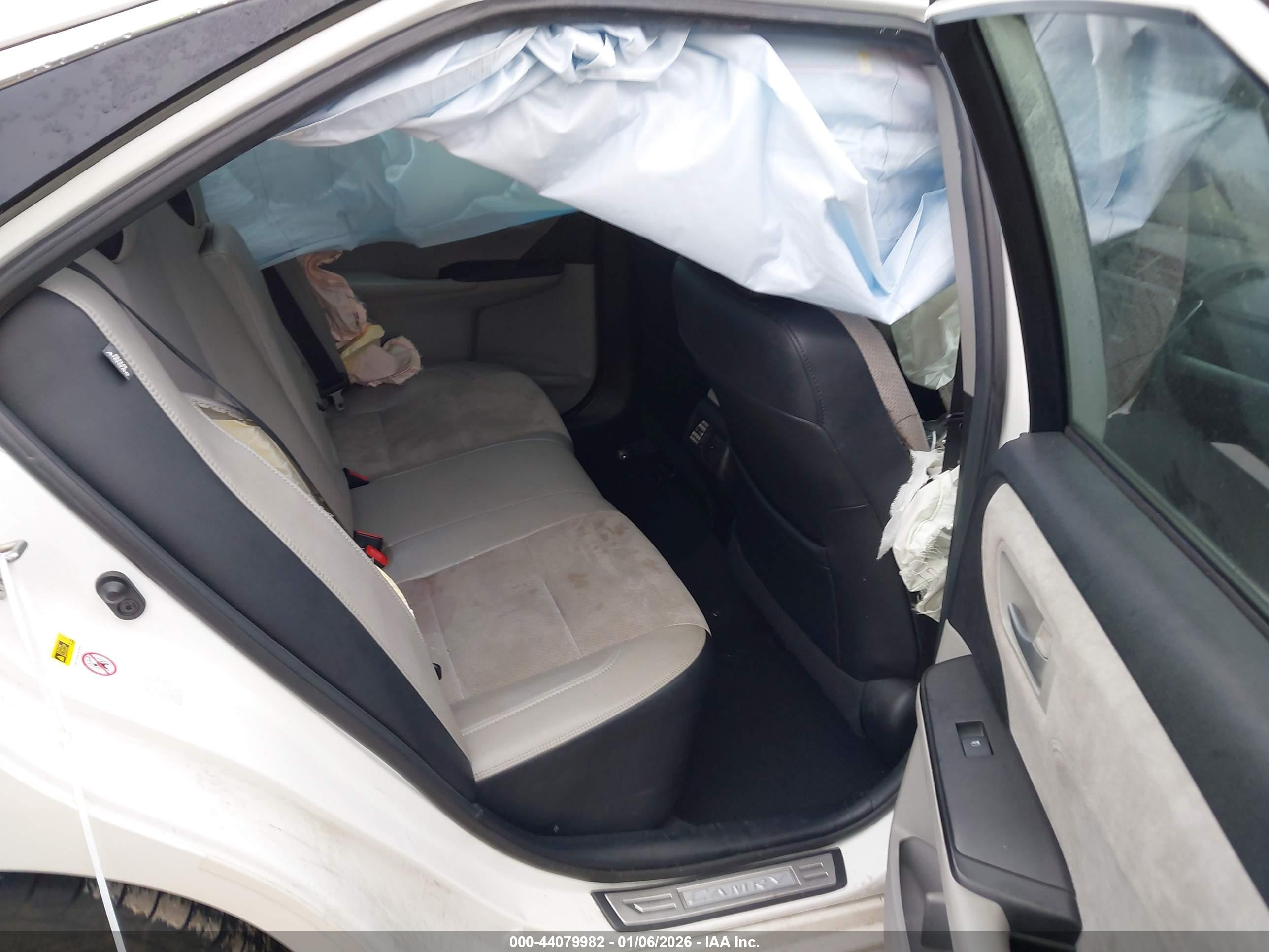 TOYOTA CAMRY image 8