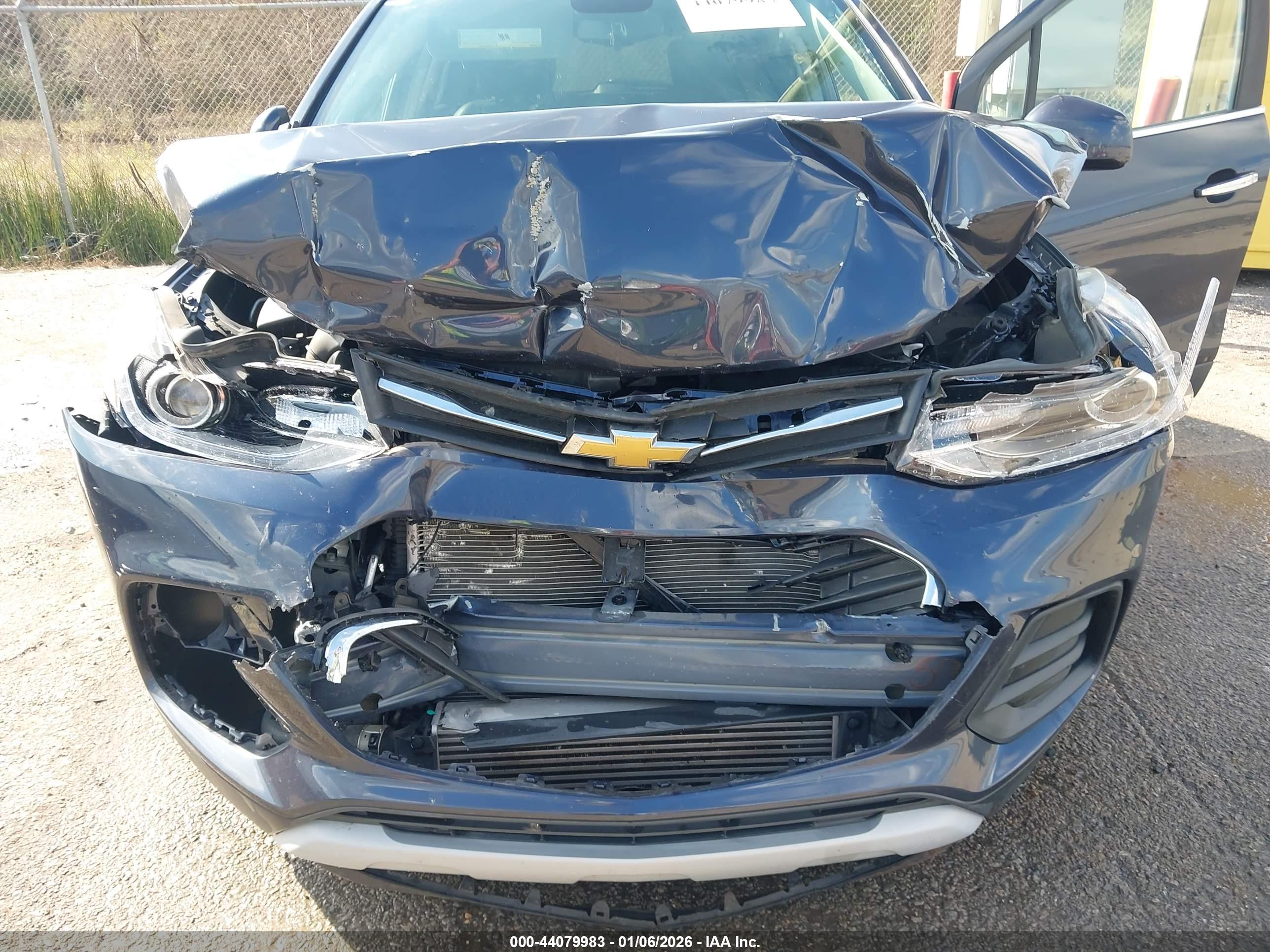 CHEVROLET TRAX image 10