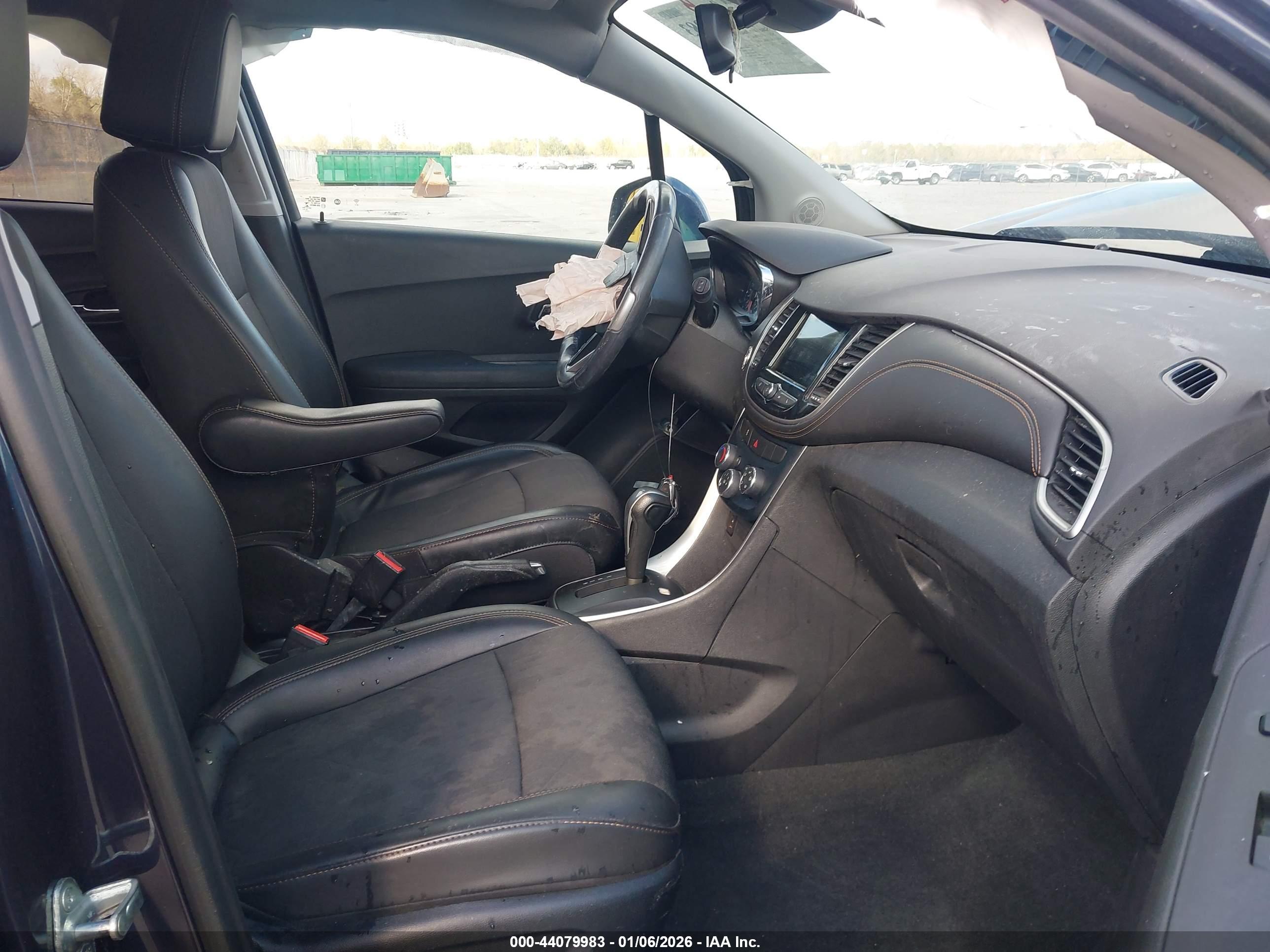 CHEVROLET TRAX image 5