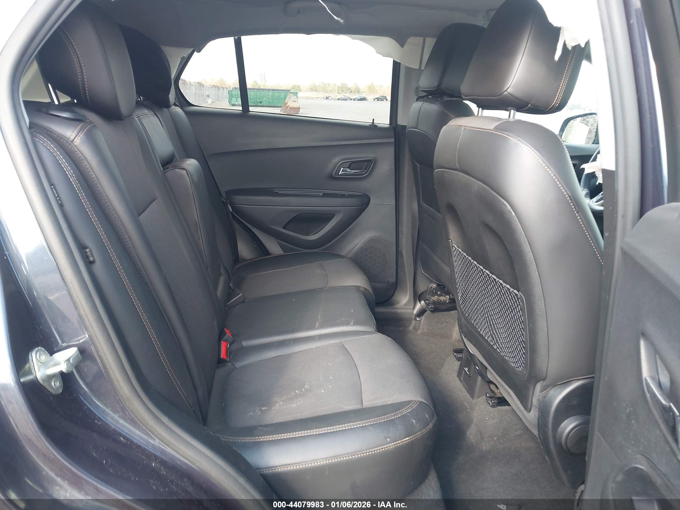 CHEVROLET TRAX image 8