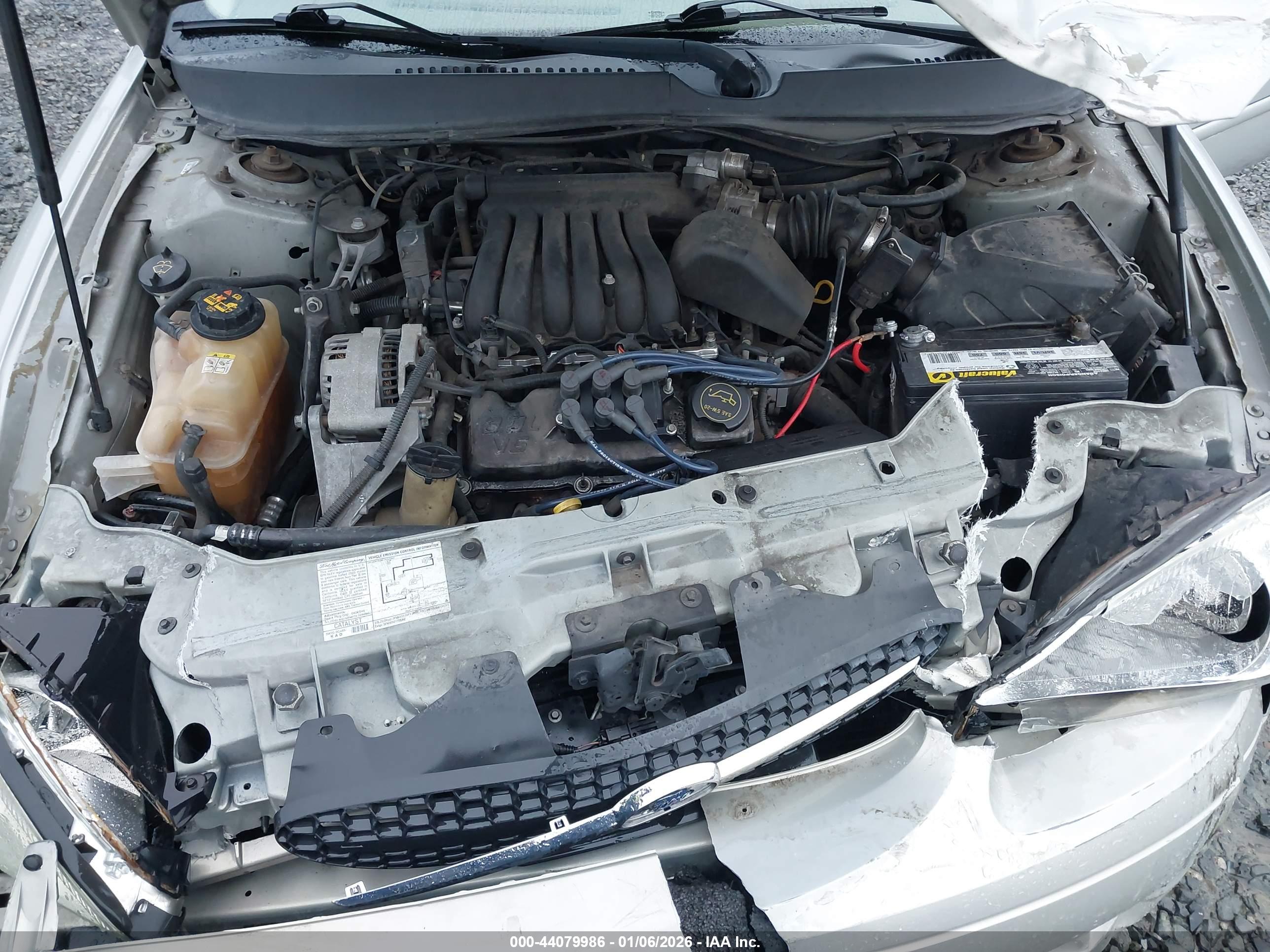 FORD TAURUS image 10