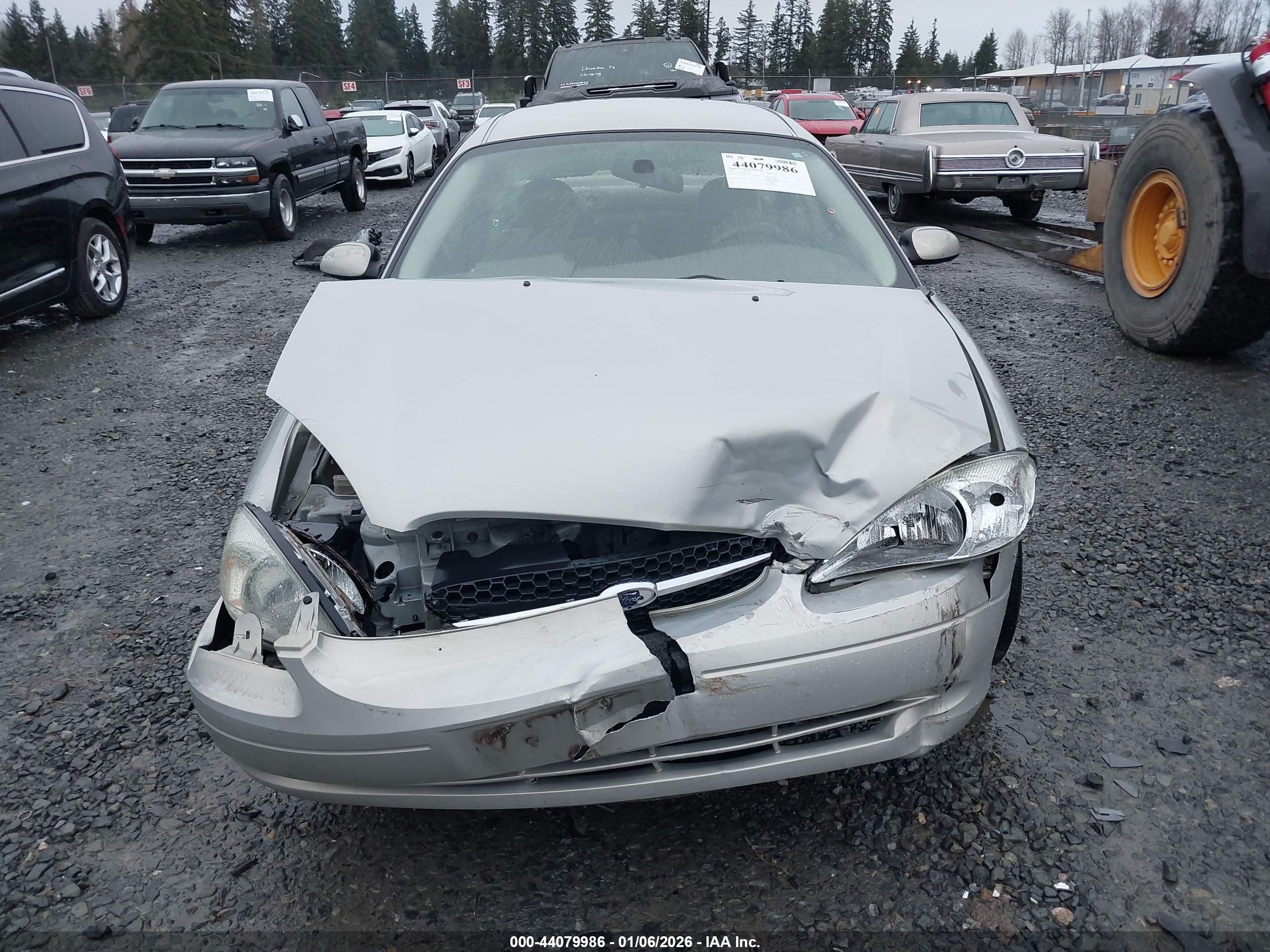 FORD TAURUS image 6