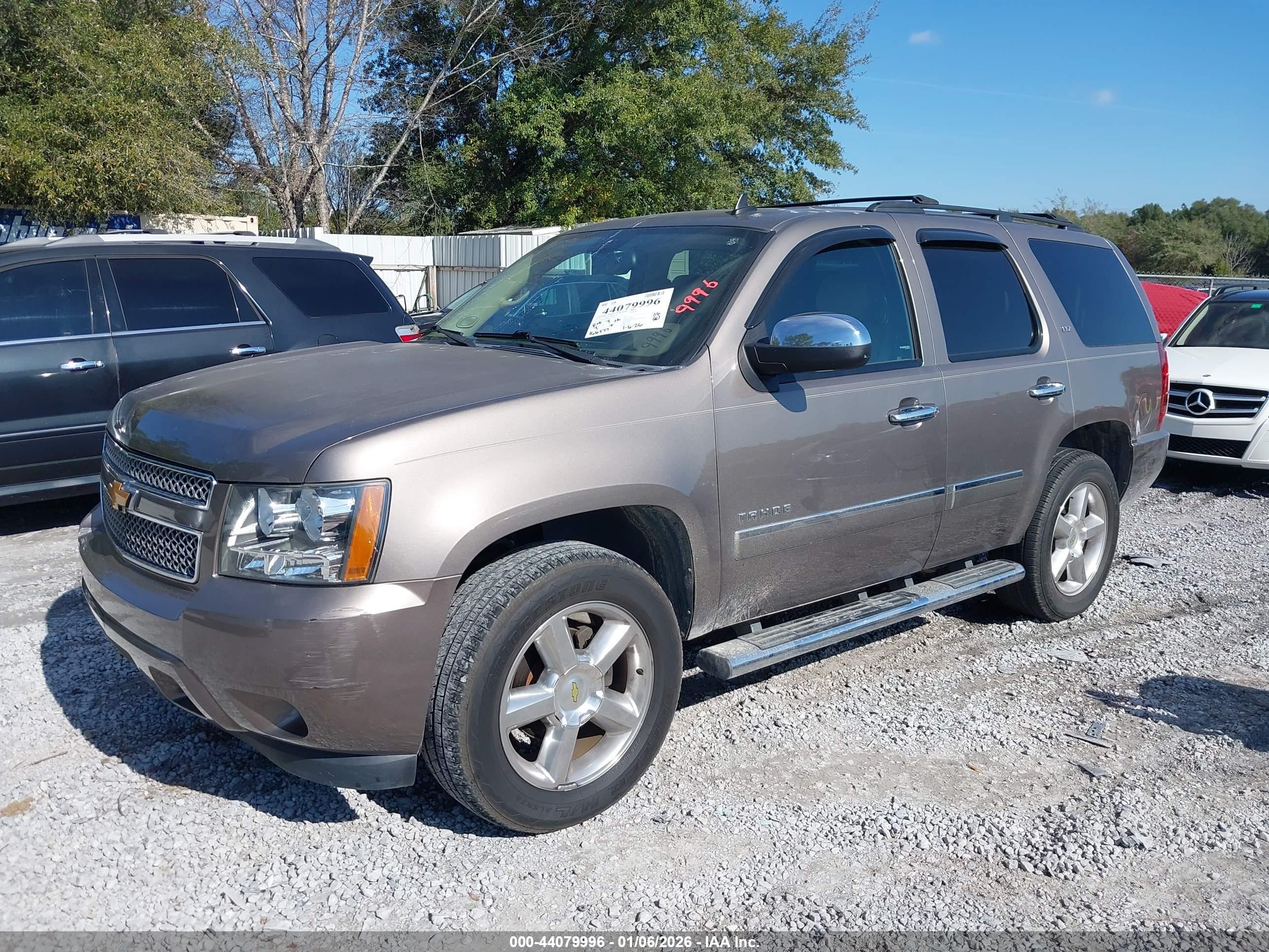 CHEVROLET TAHOE image 2
