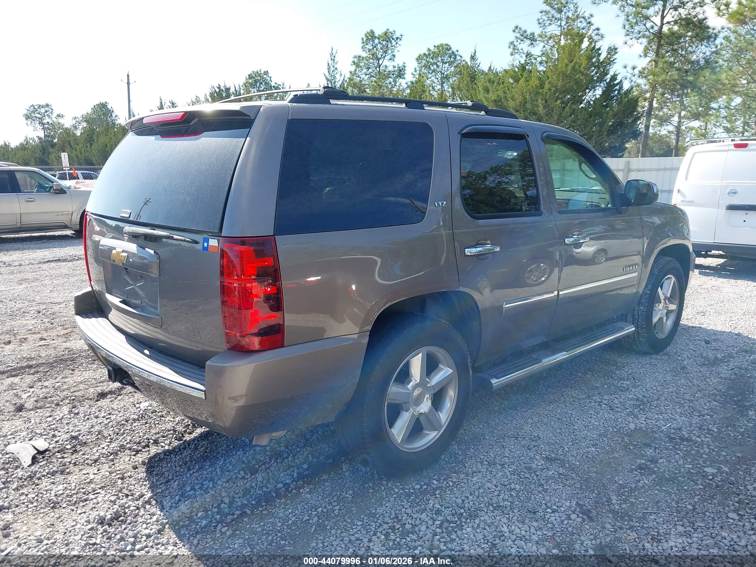 CHEVROLET TAHOE image 4