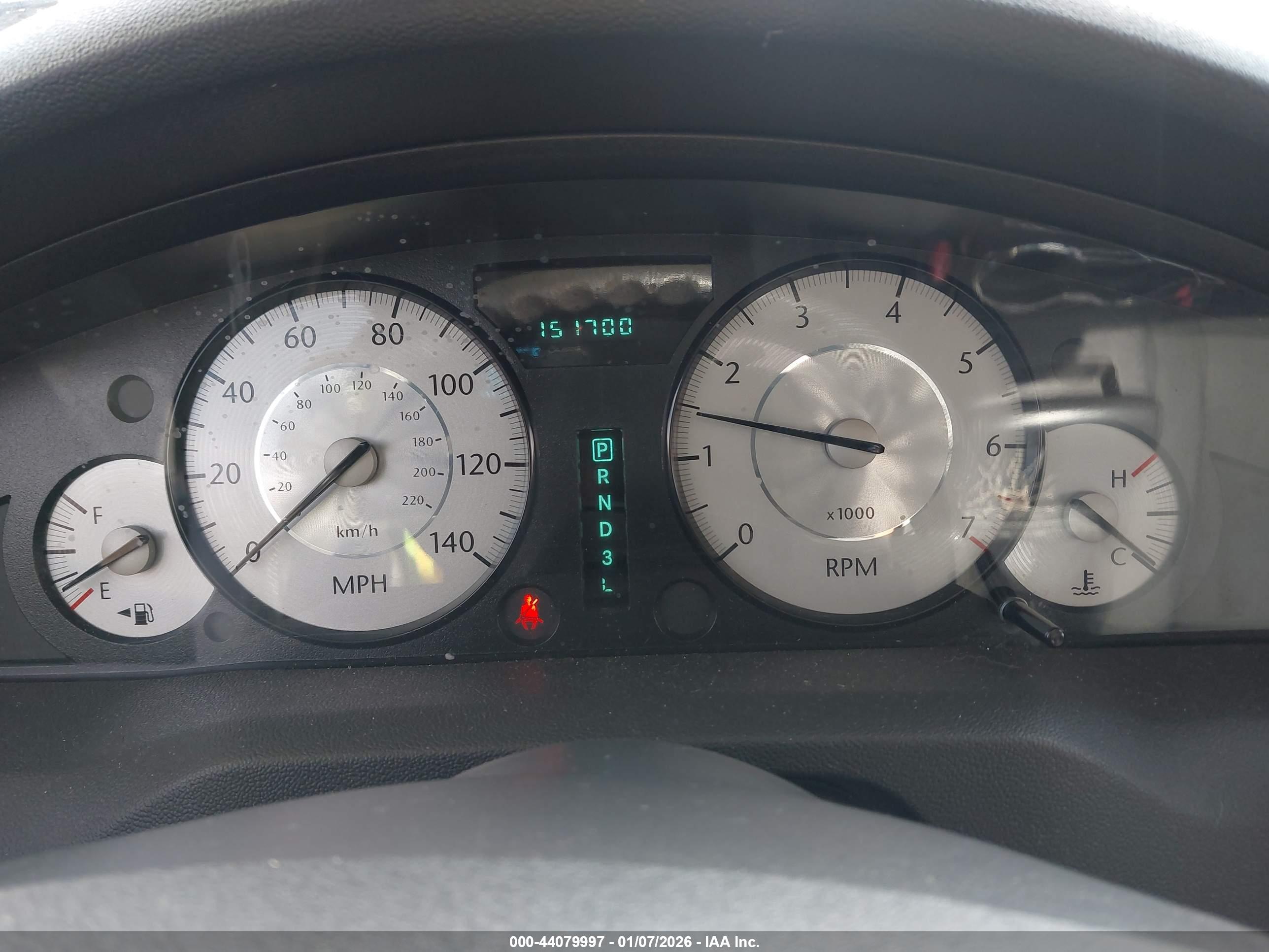 CHRYSLER 300 image 7