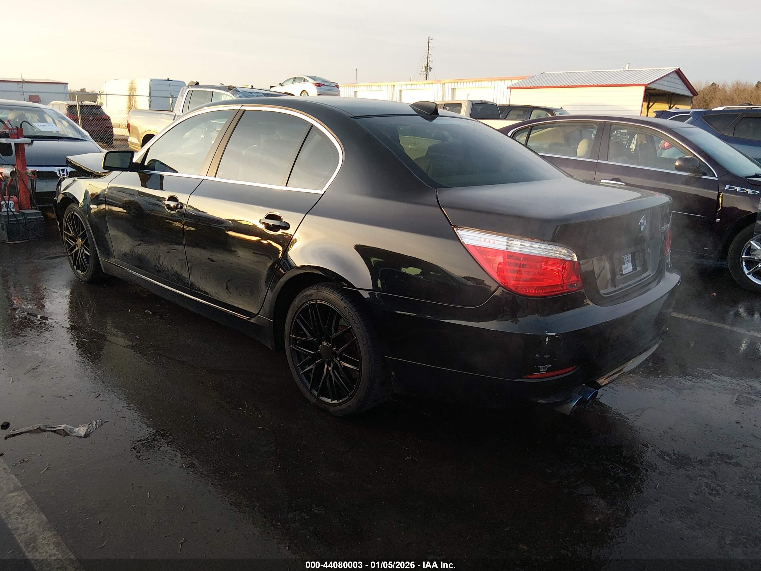 BMW 528I image 3