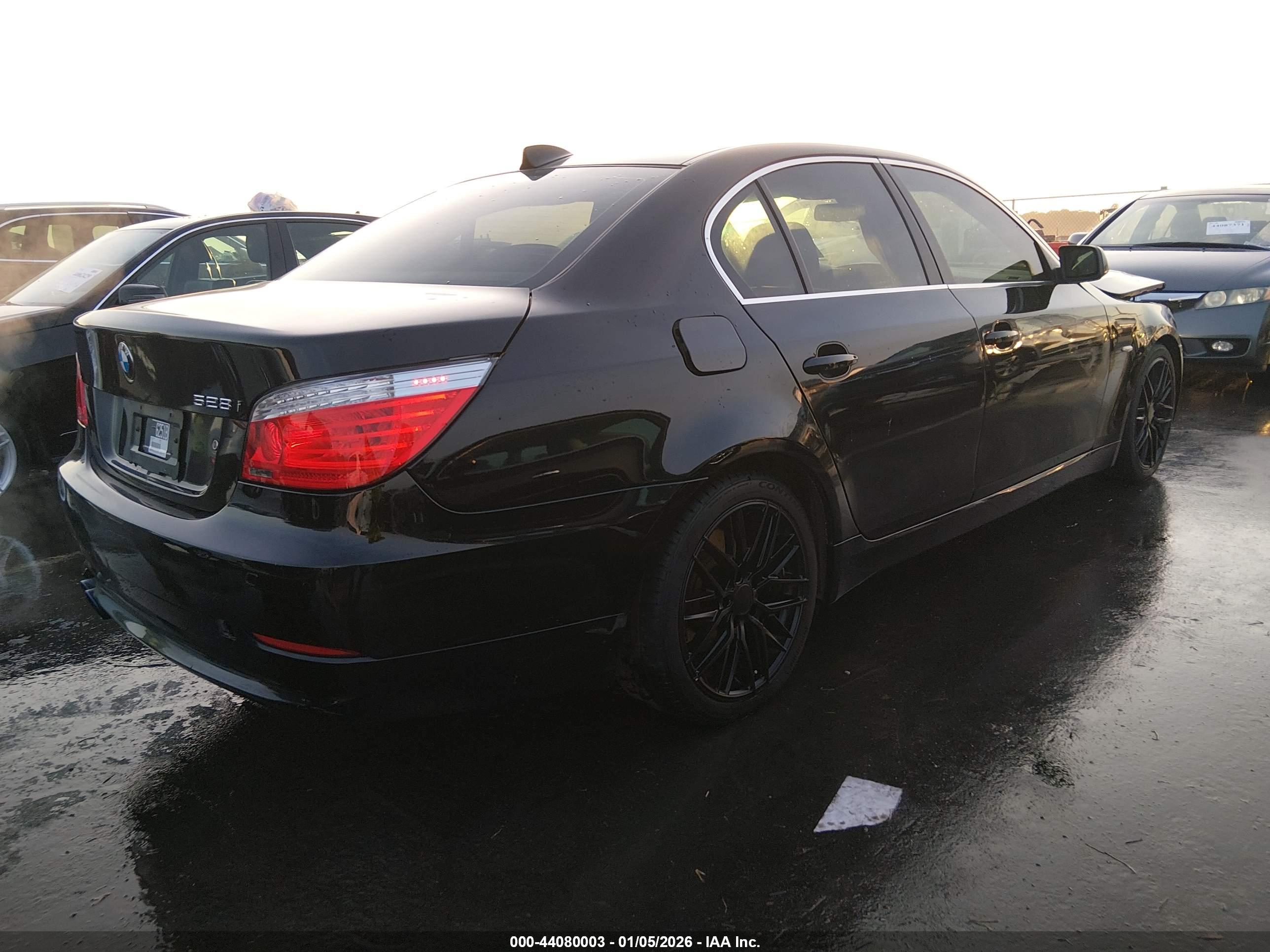 BMW 528I image 4