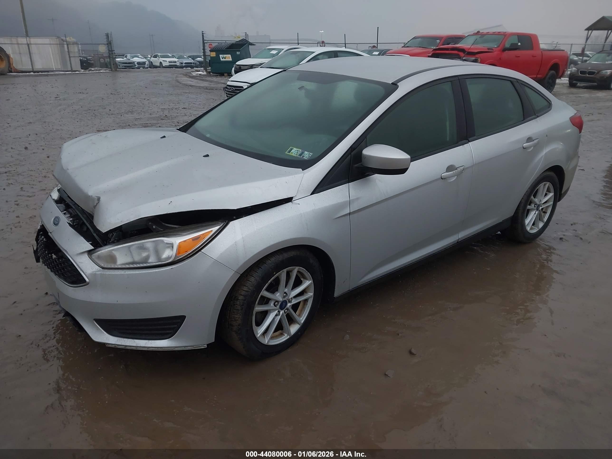 FORD FOCUS image 2