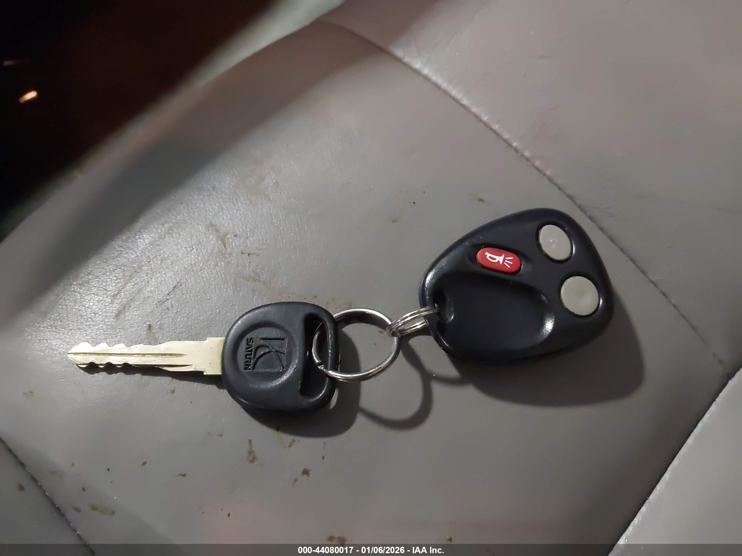 SATURN VUE image 11