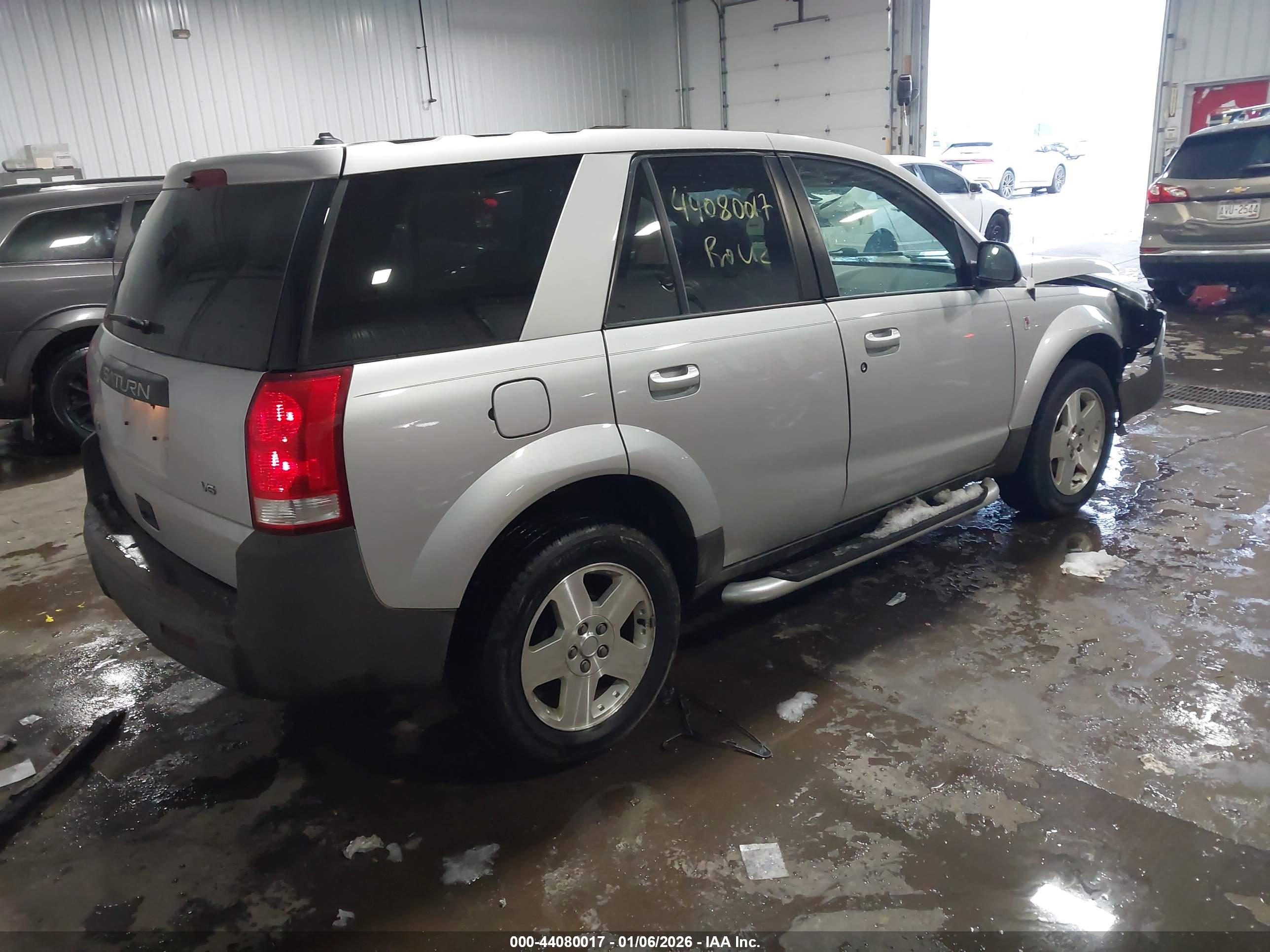 SATURN VUE image 4