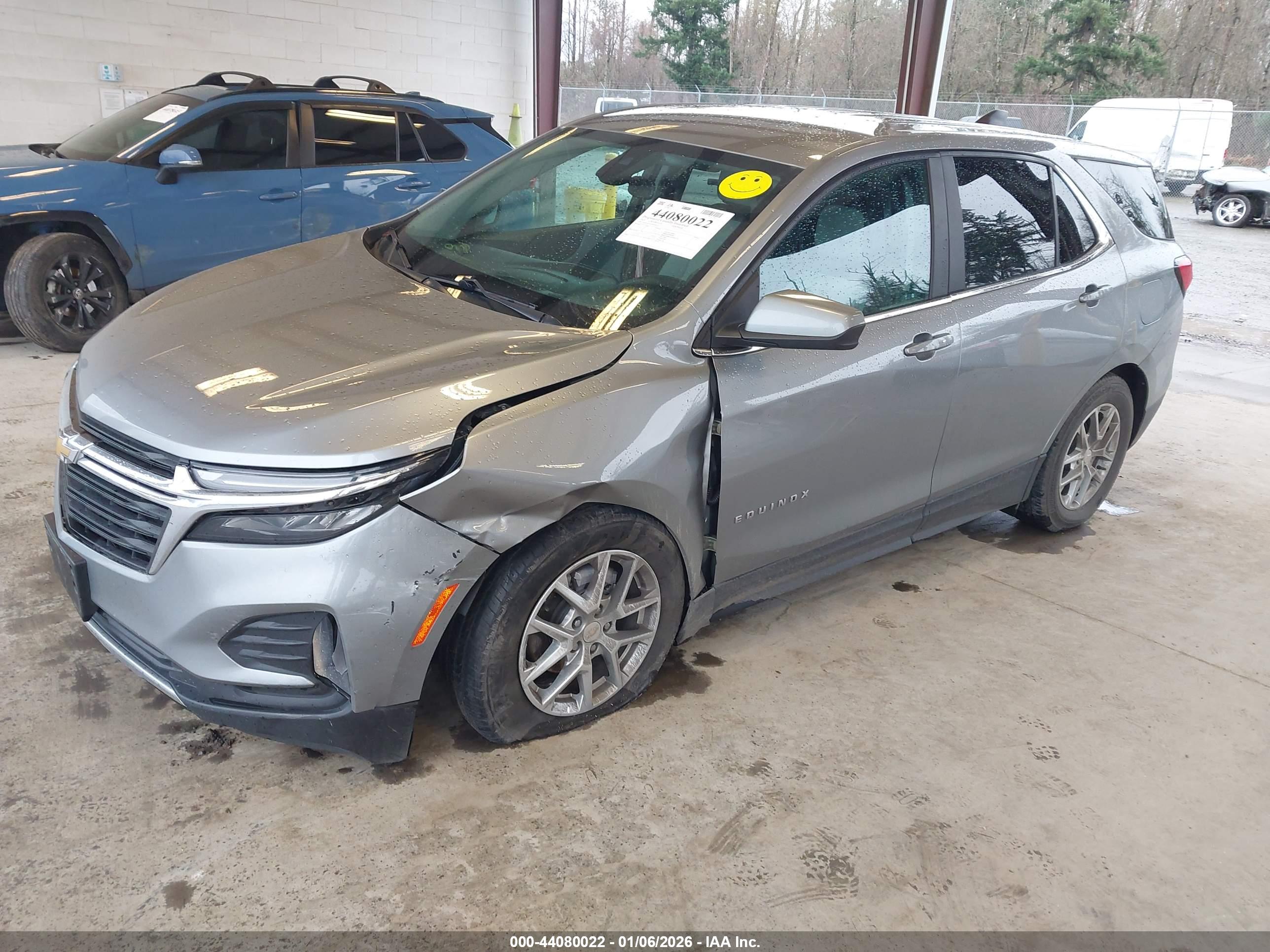 CHEVROLET EQUINOX image 2