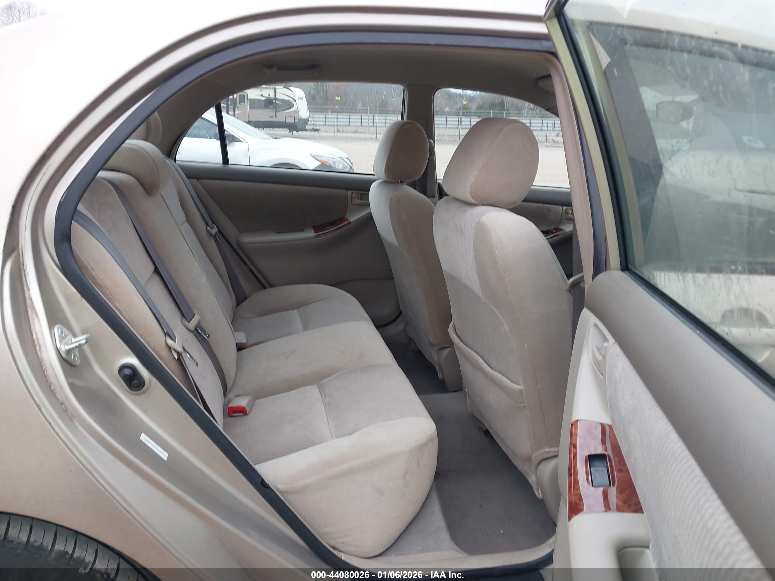 TOYOTA COROLLA image 8
