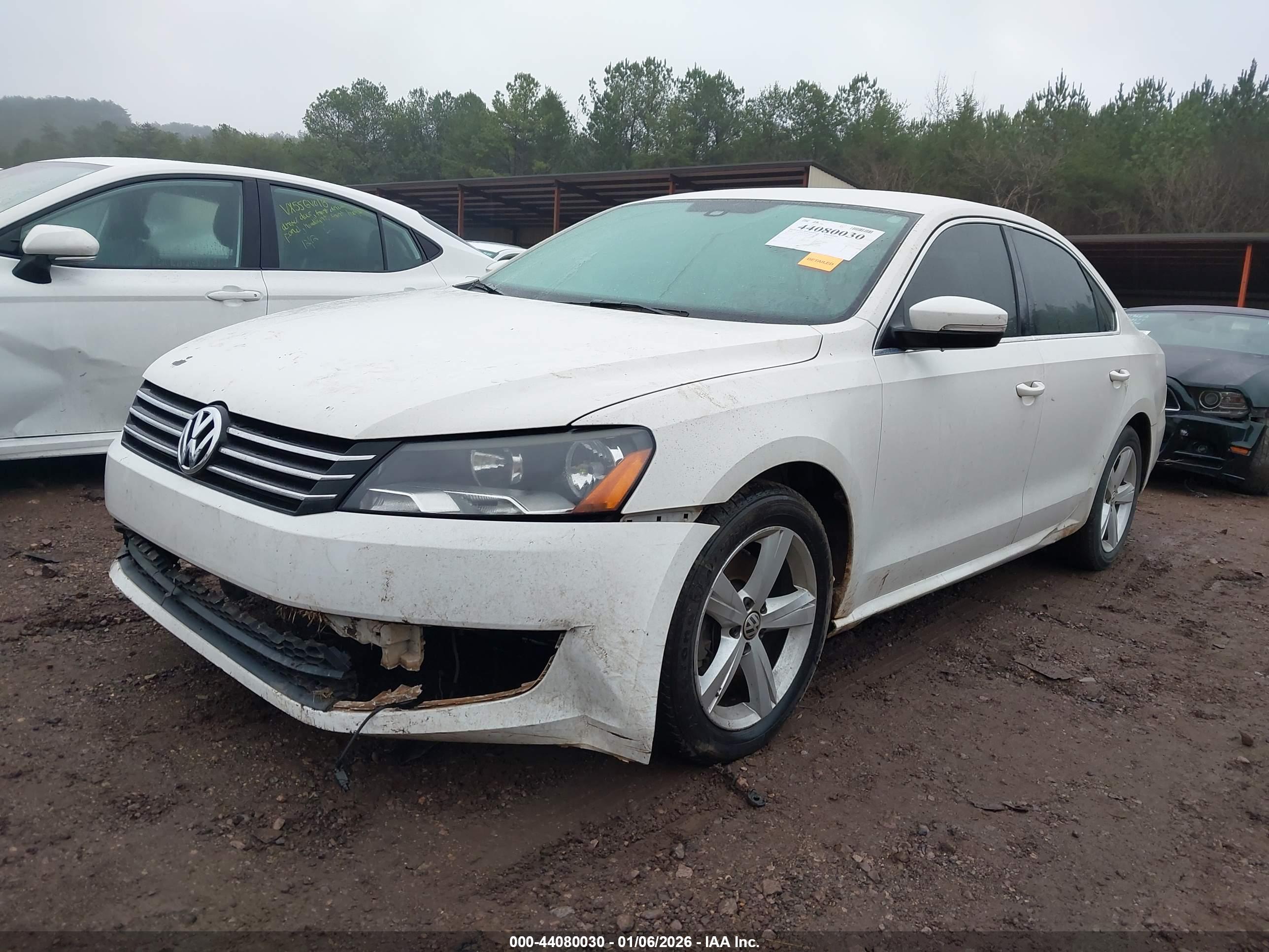 VOLKSWAGEN PASSAT image 2