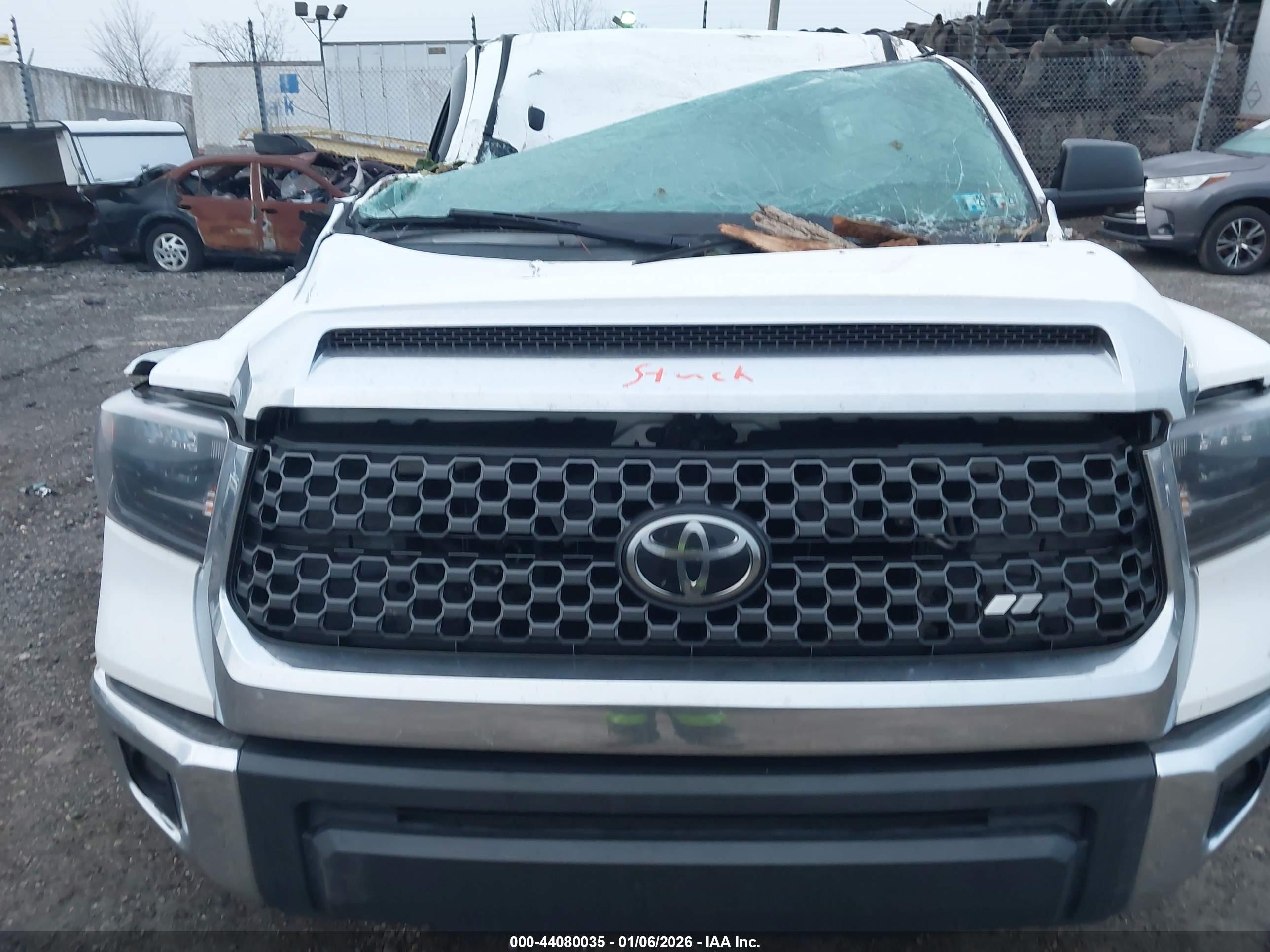 TOYOTA TUNDRA image 10